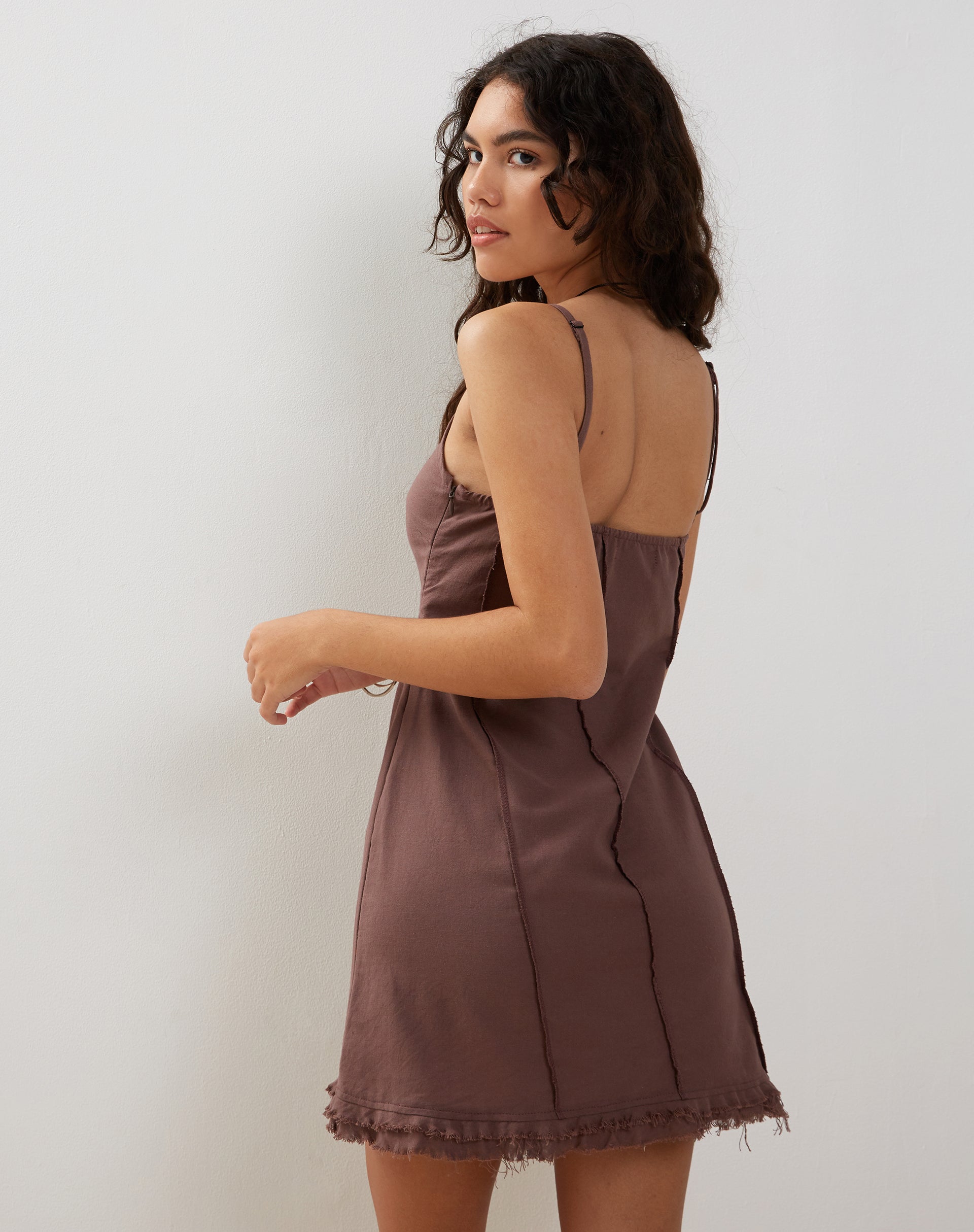Imagen de Kaneisa Pintuck Mini Slip Dress in Deep Taupe