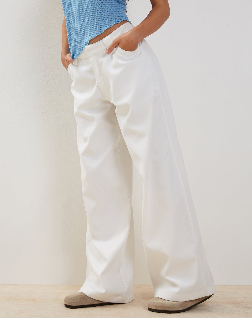 Pantalón de pata ancha Kaomy en blanco