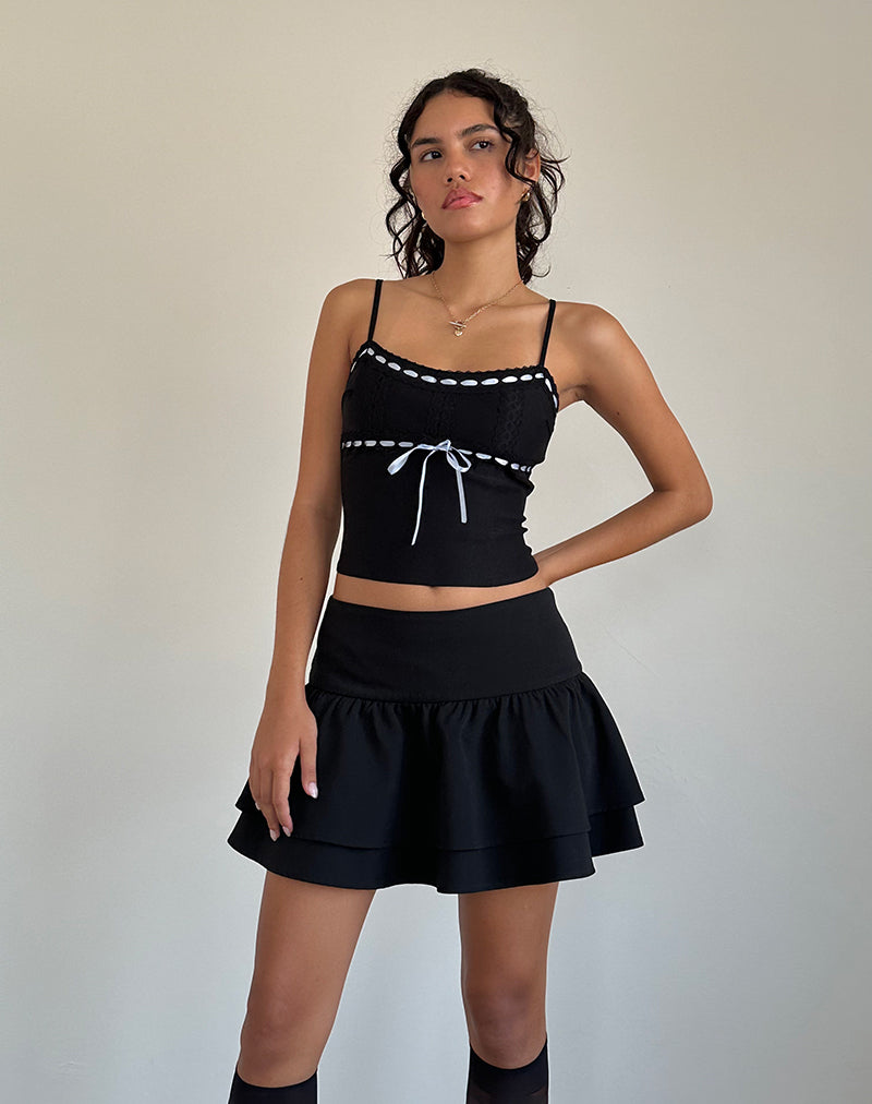 Imagen de Karda Cami Top en negro con cinta de contraste