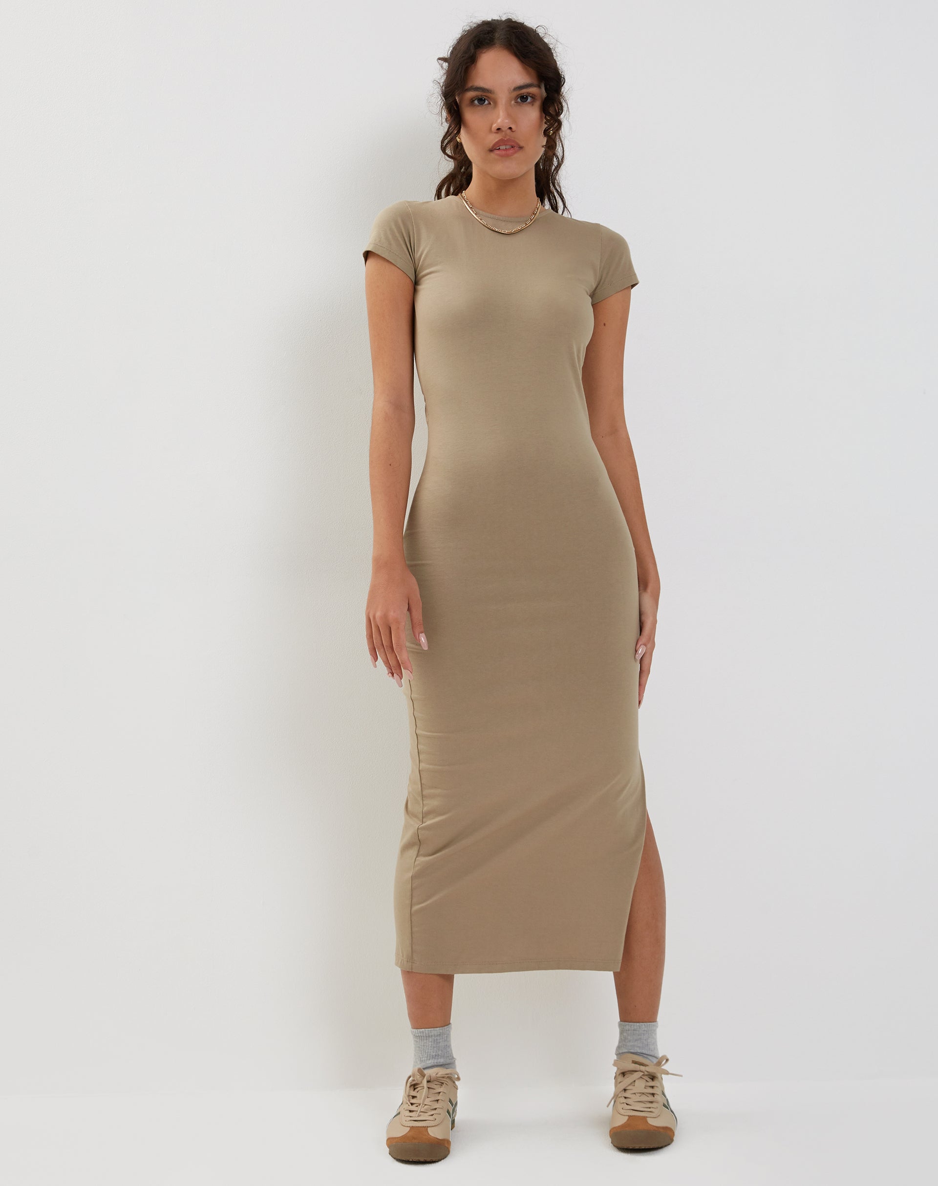 Imagen de Kasor Open Back Midi Dress in London Fog