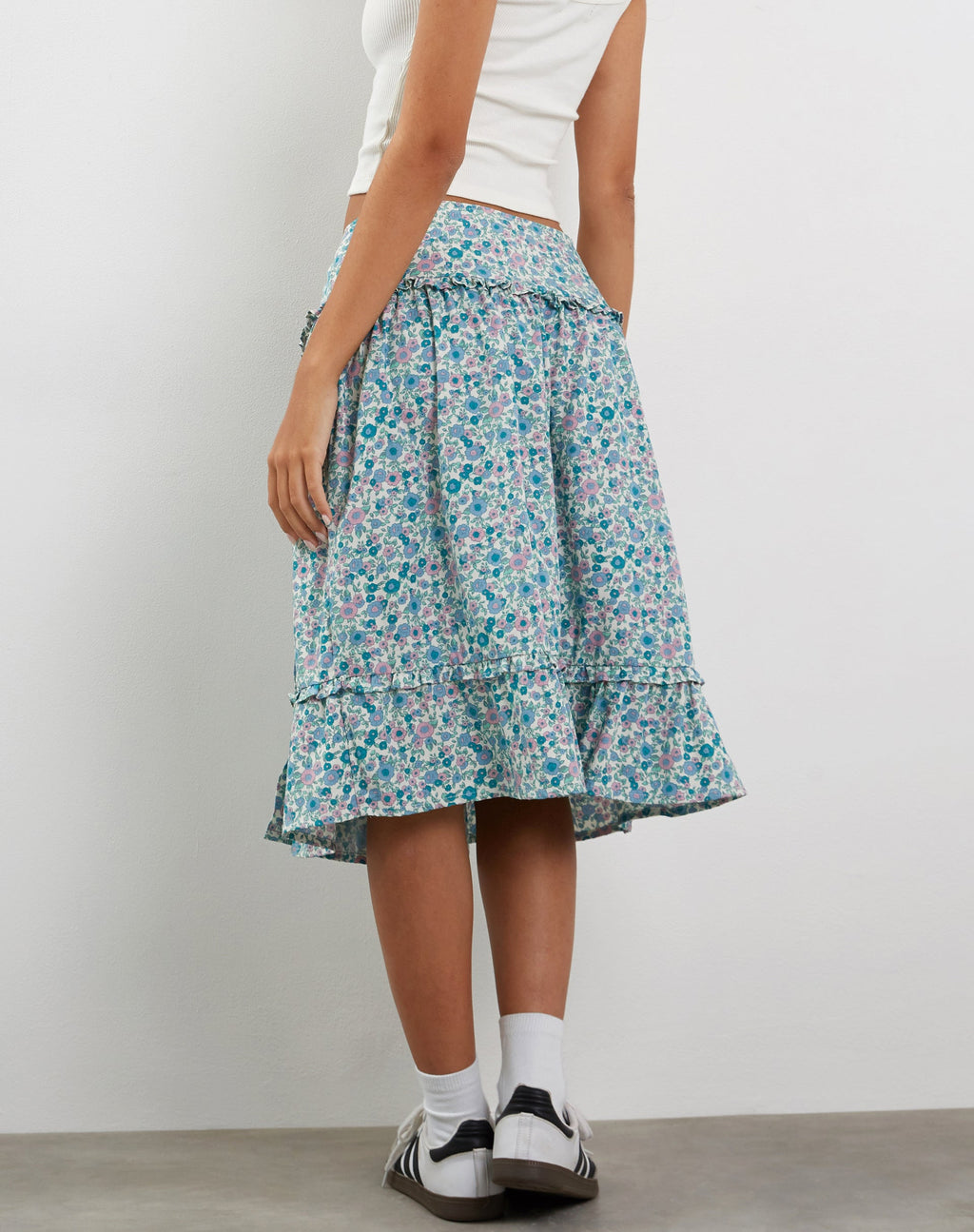 Kasya Falda midi con vuelo en azul Flower Power