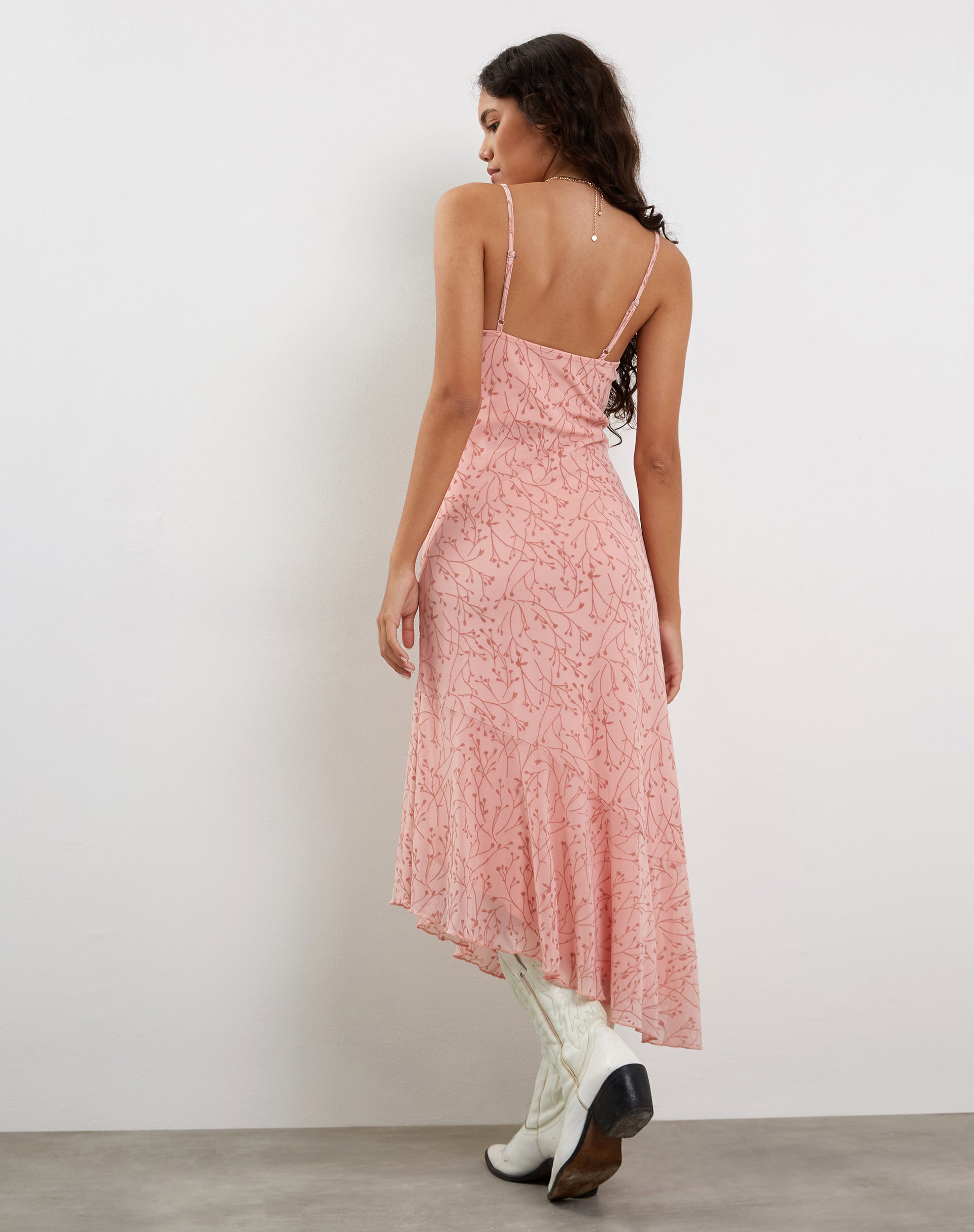Imagen de Kavala Vestido Midi Asimétrico en Rosa Floral Sombra