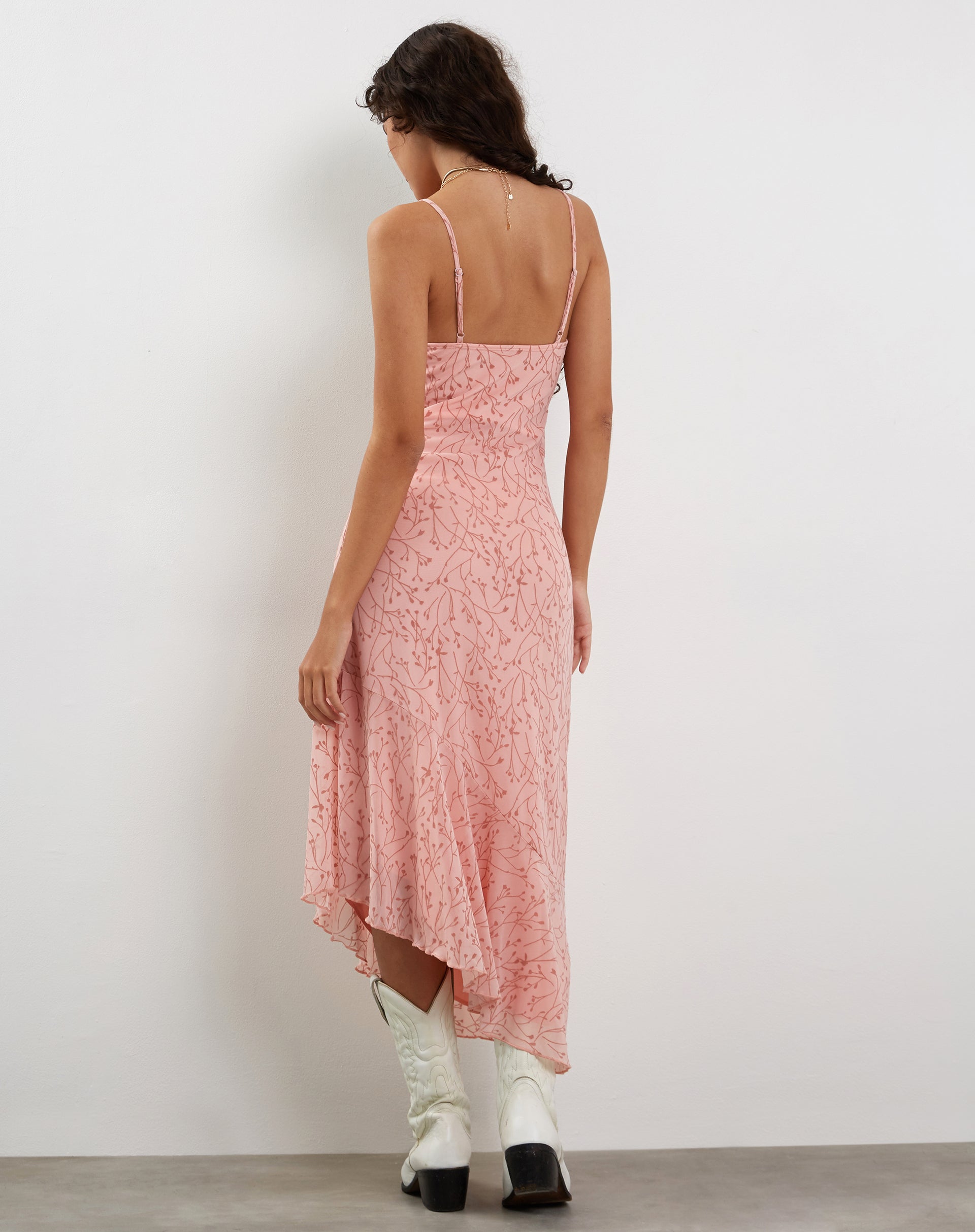 Imagen de Kavala Vestido Midi Asimétrico en Rosa Floral Sombra