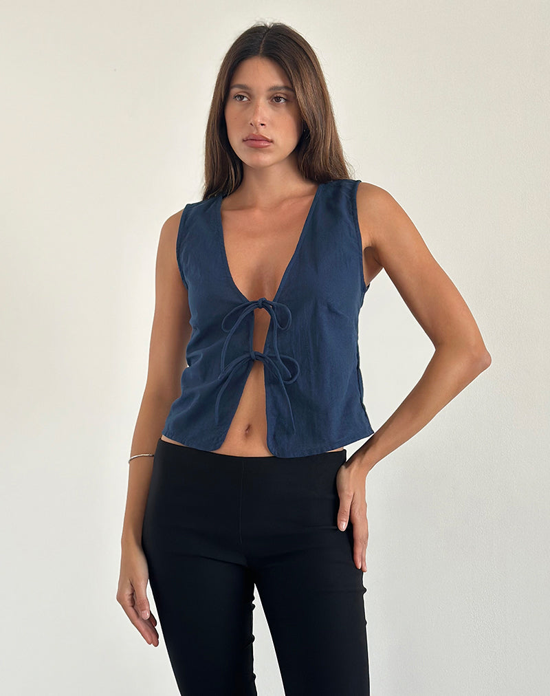 Imagen de Kayve Tie Front Top in Navy