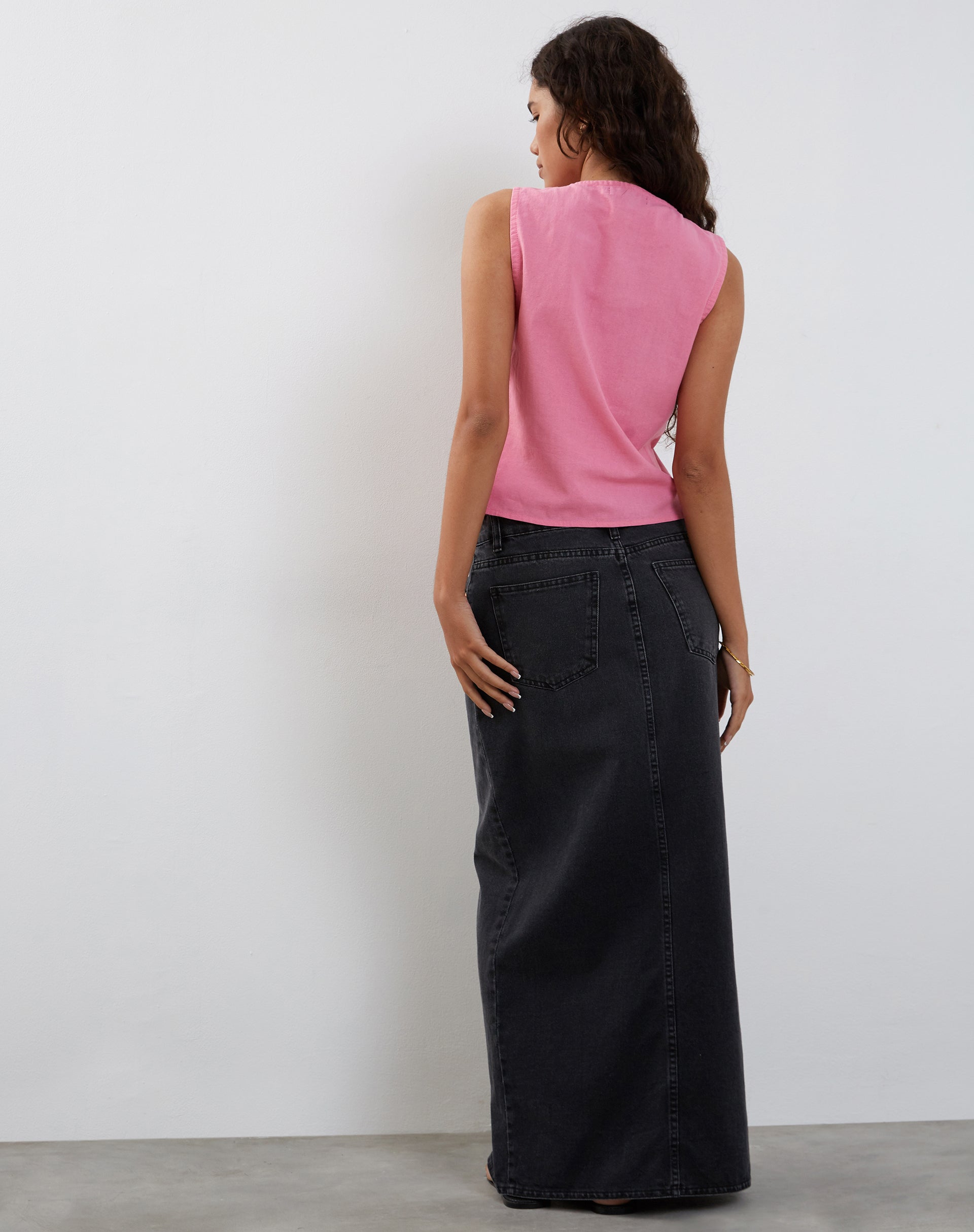 Imagen de Kayve Tie Front Top in Bubblegum Pink
