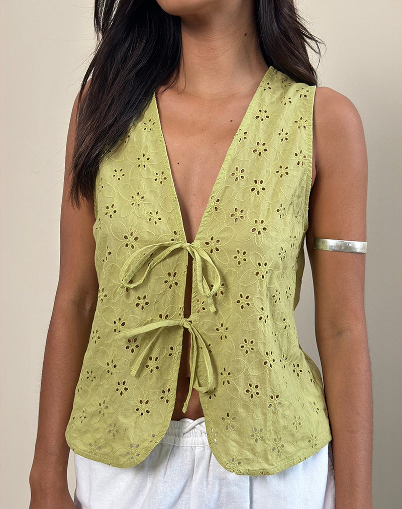 Imagen de Kayve Tie-Front Top in Little Daisy Broderie Lime