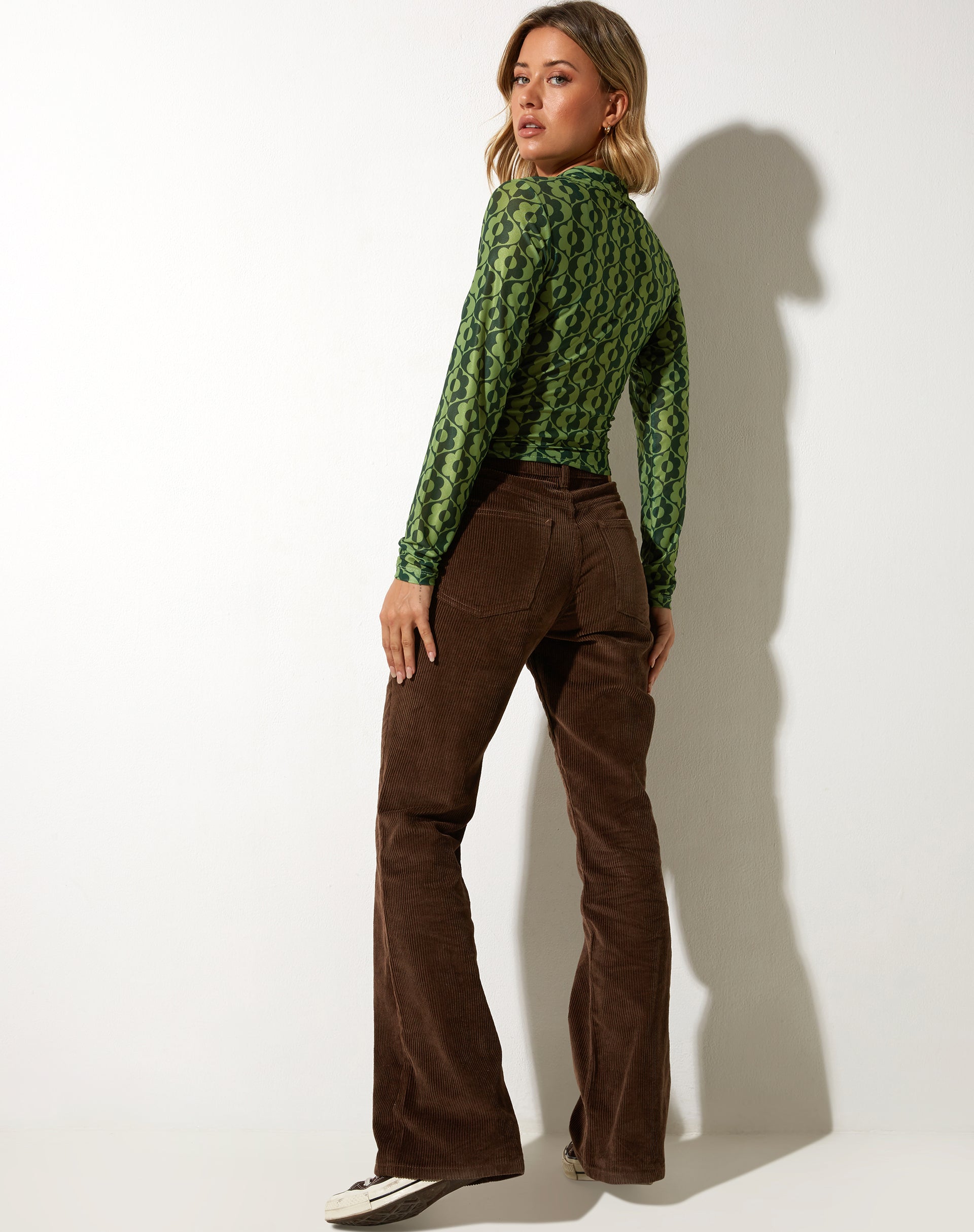 imagen de Kelly Cropped Shirt en Wavy Daisy Green