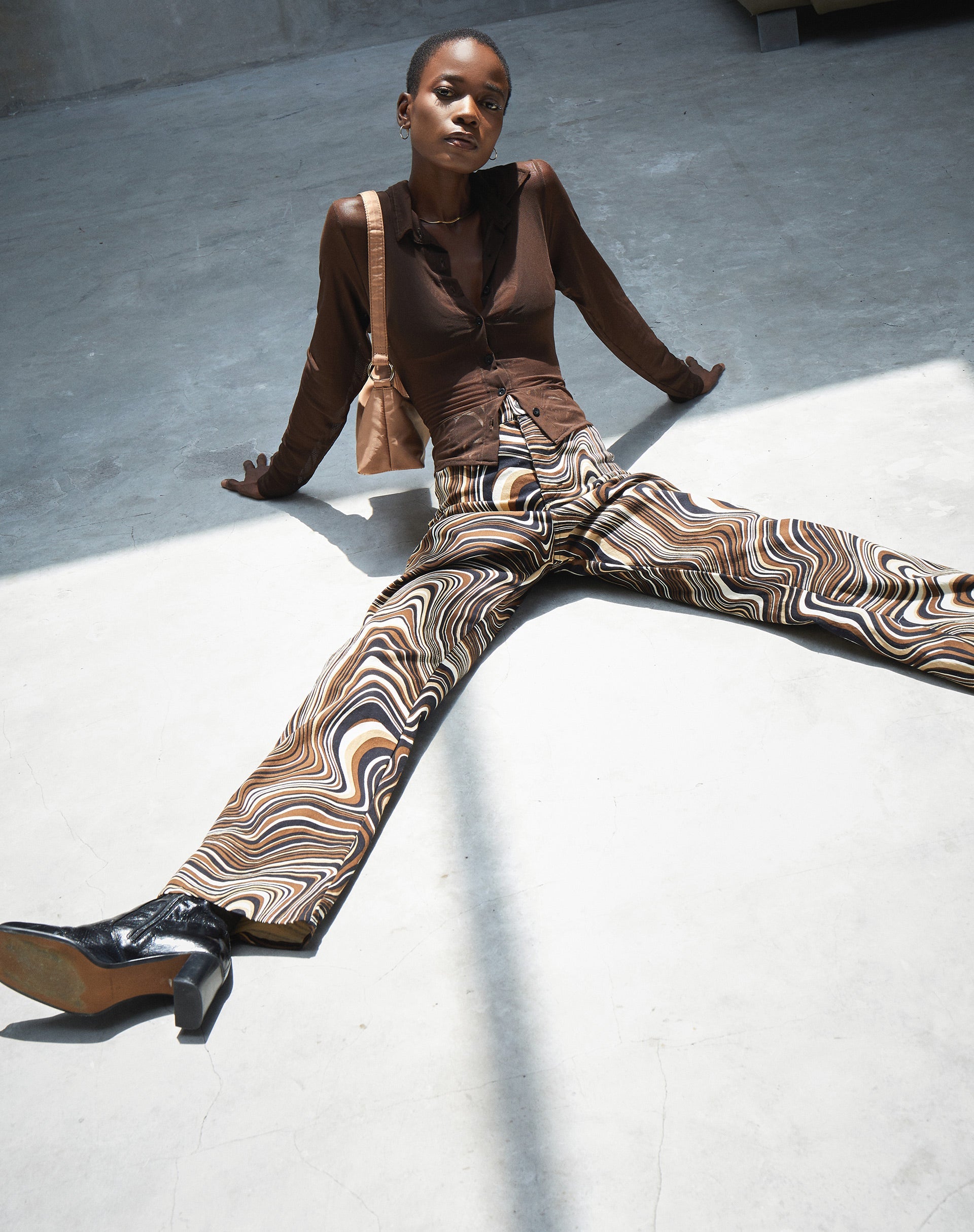 Imagen de Zoven Flare Trouser in 70s Ripple