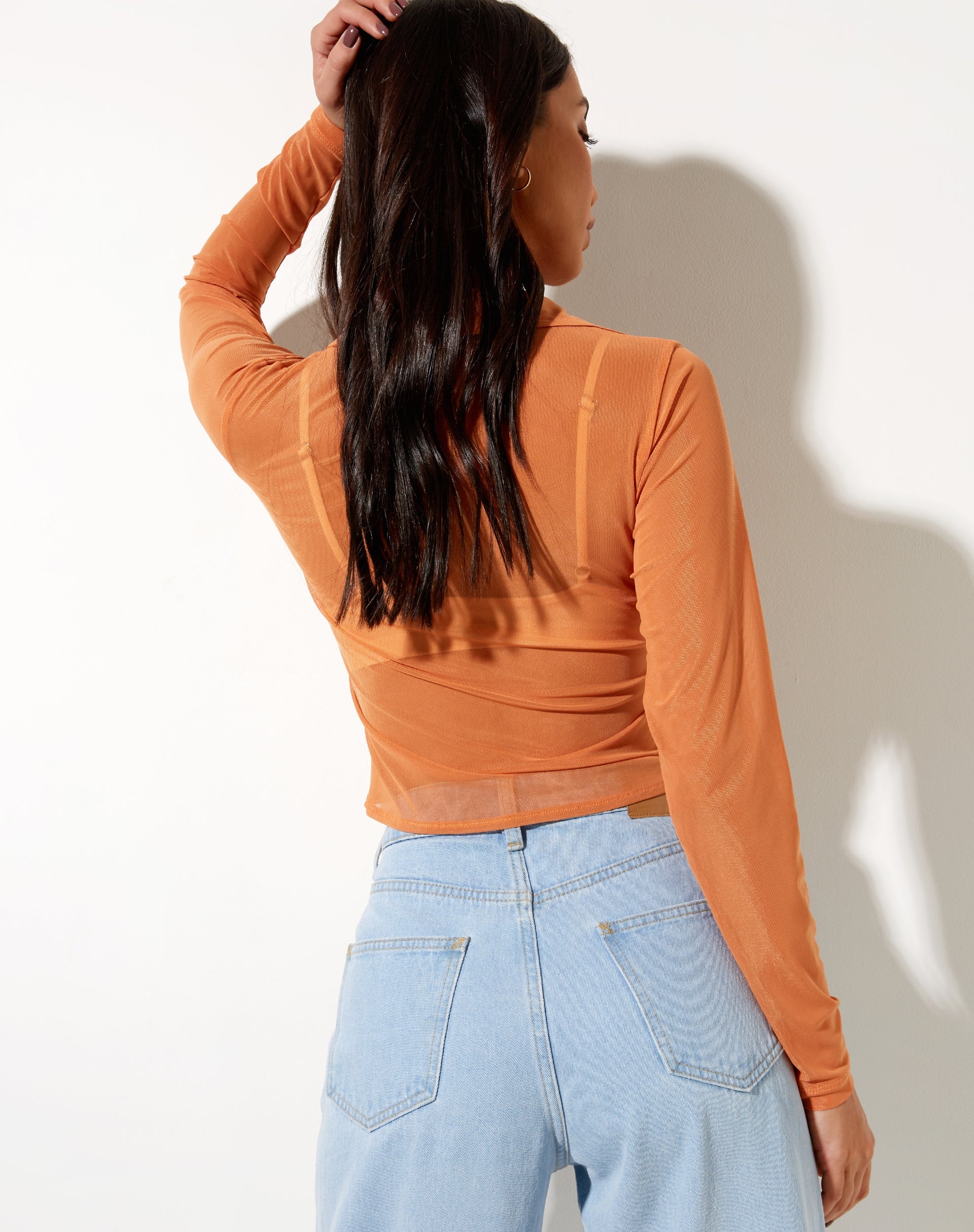 Imagen de la camisa Kelly en malla naranja