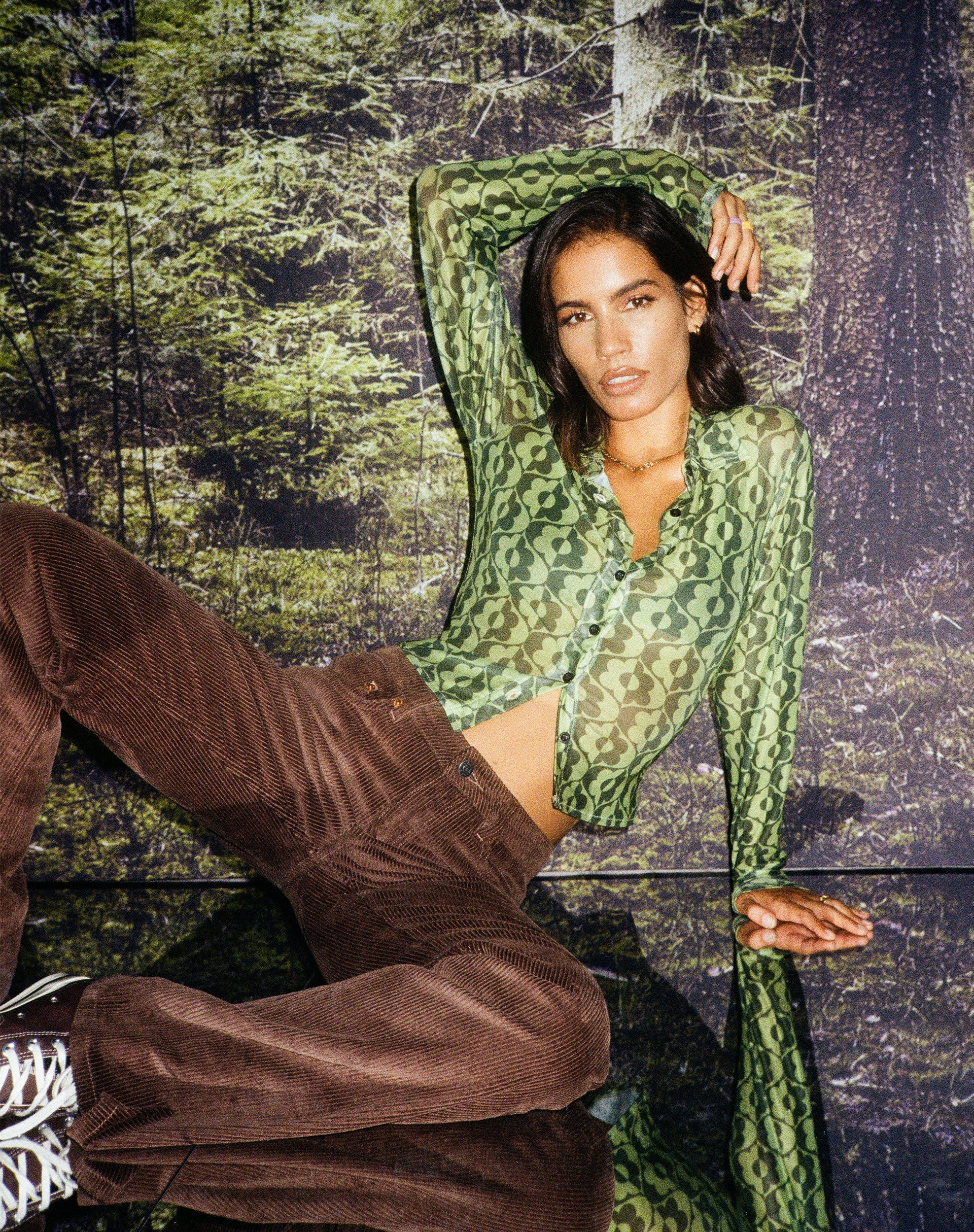 imagen de Kelly Cropped Shirt en Wavy Daisy Green
