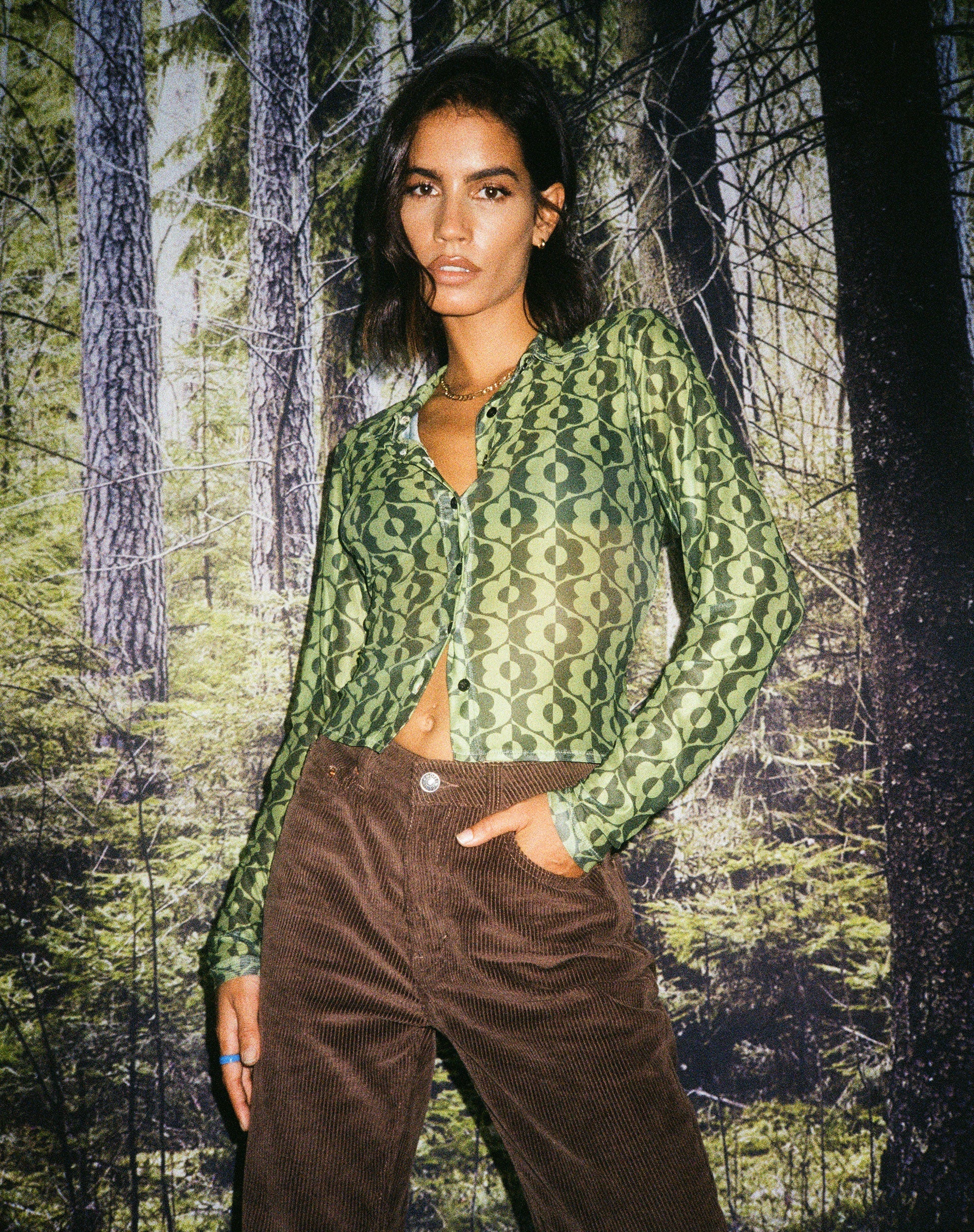 imagen de Kelly Cropped Shirt en Wavy Daisy Green