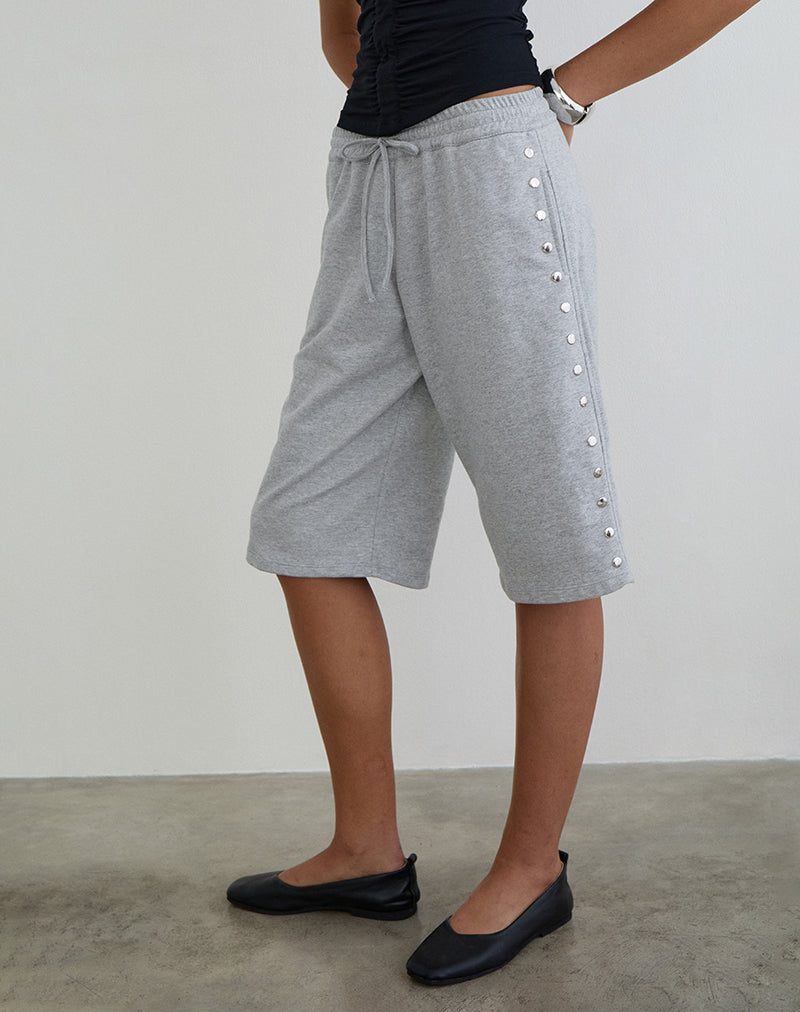Pantalón corto con tachuelas Kether Basketball en gris jaspeado