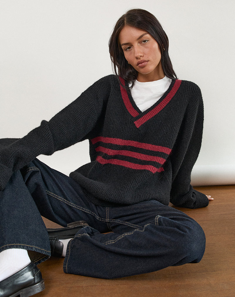 Imagen de Knitza Jumper en negro con rayas rojas