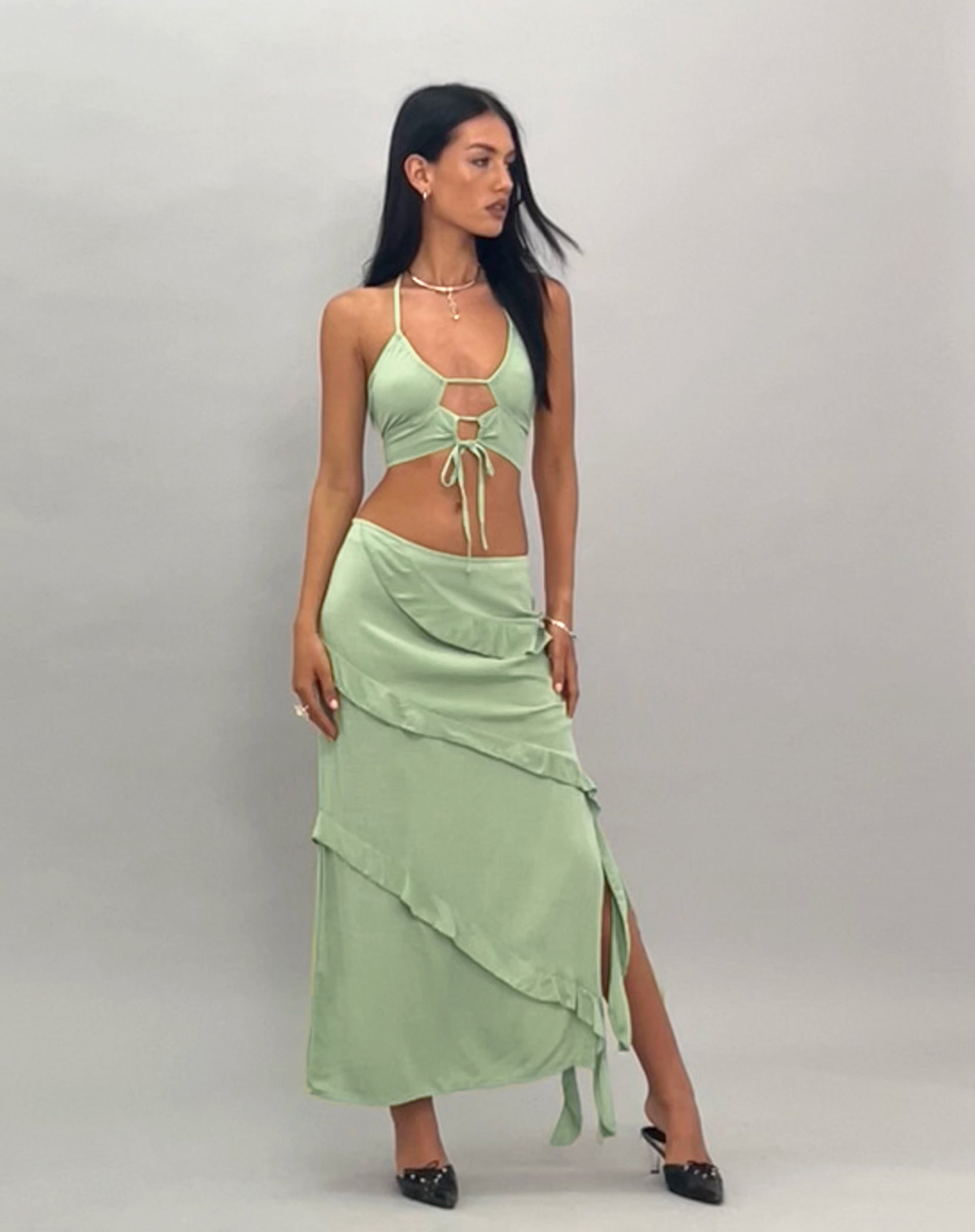 Imagen de Varena Maxifalda con volantes en Mint Sage