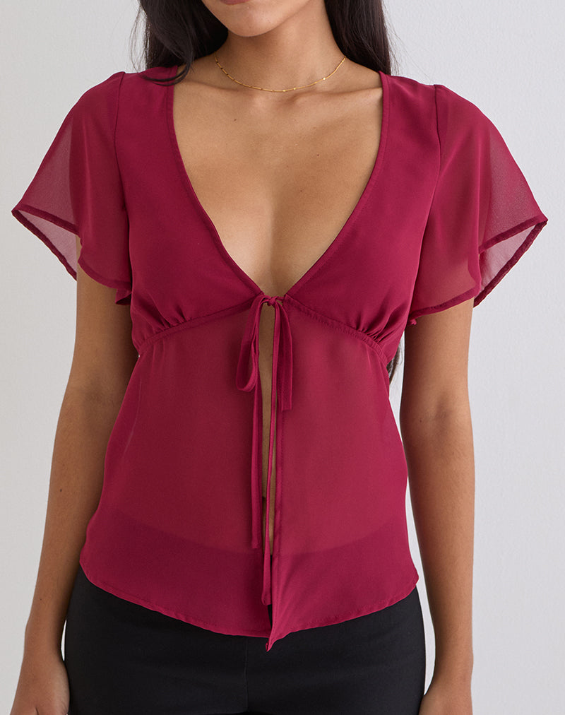 Imagen de la blusa Kota Chiffon en color burdeos.