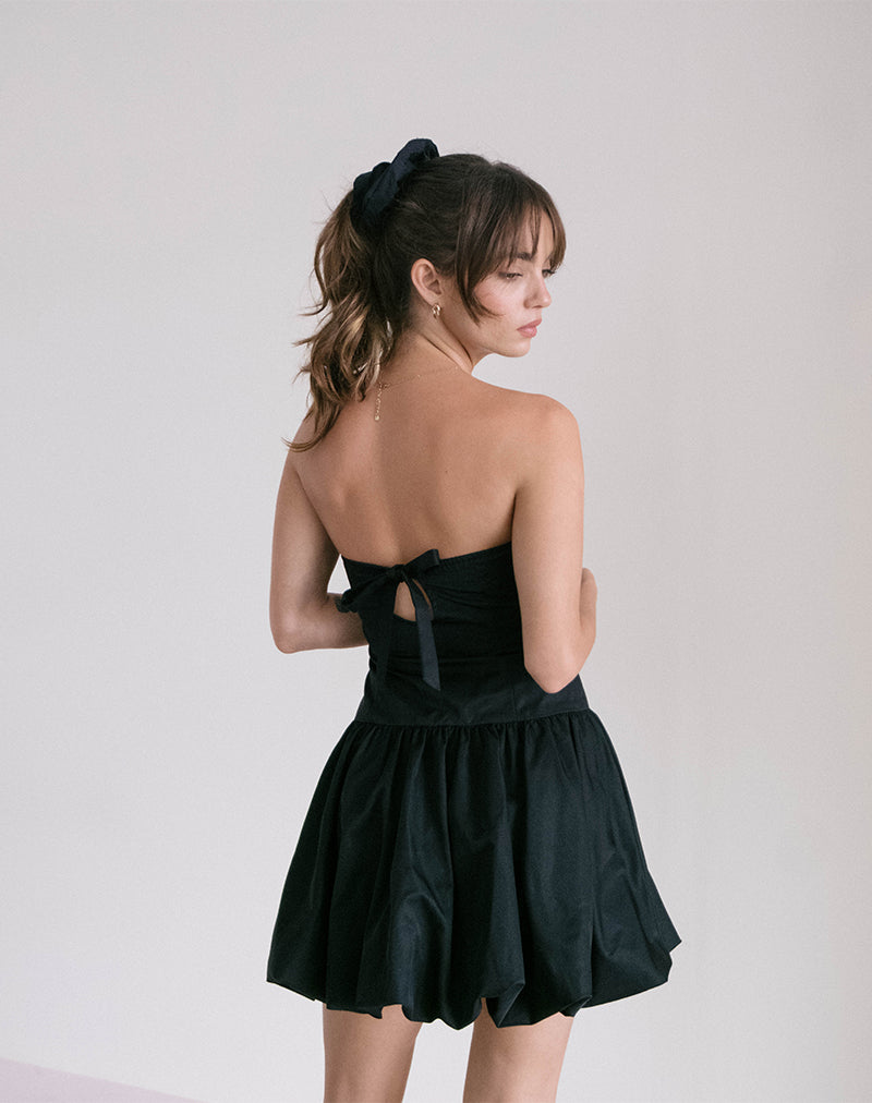 Mini Vestido Krayofa Puffball en Negro
