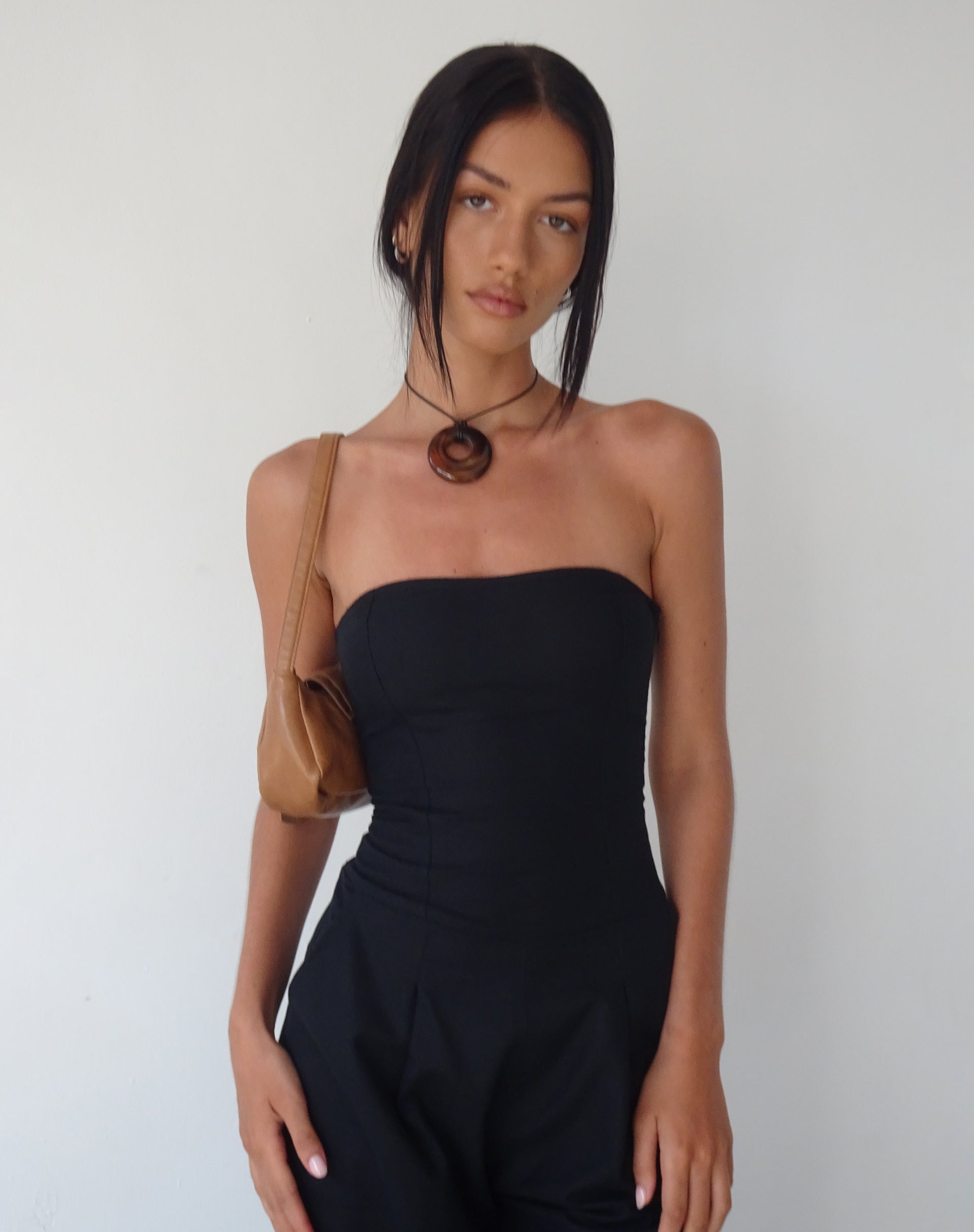 imagen de MOTEL X JACQUIE Kyaria Bandeau Jumpsuit en Negro