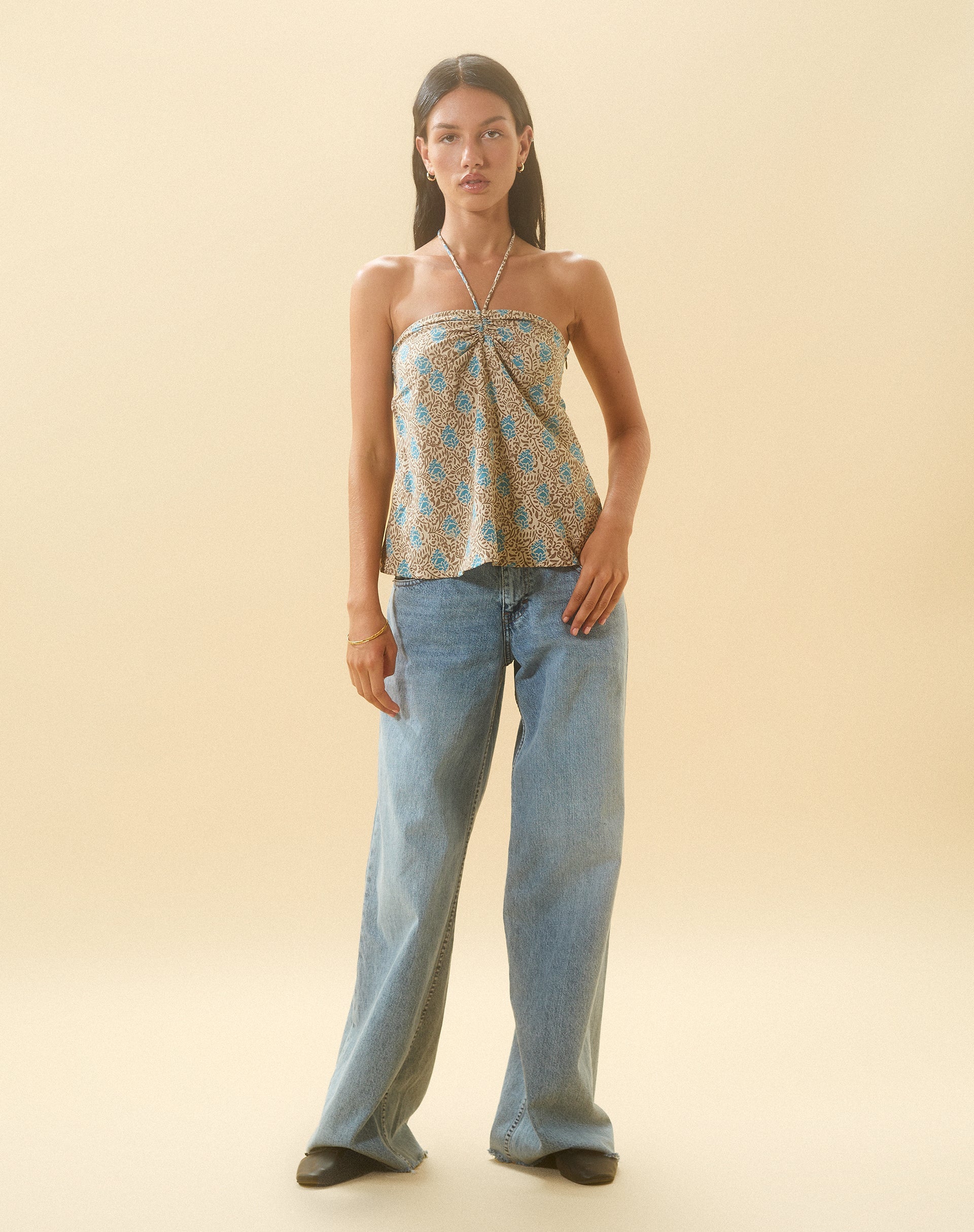 imagen de Laeri Top Cuello Haltern en Bohemian Batik Azul Marrón