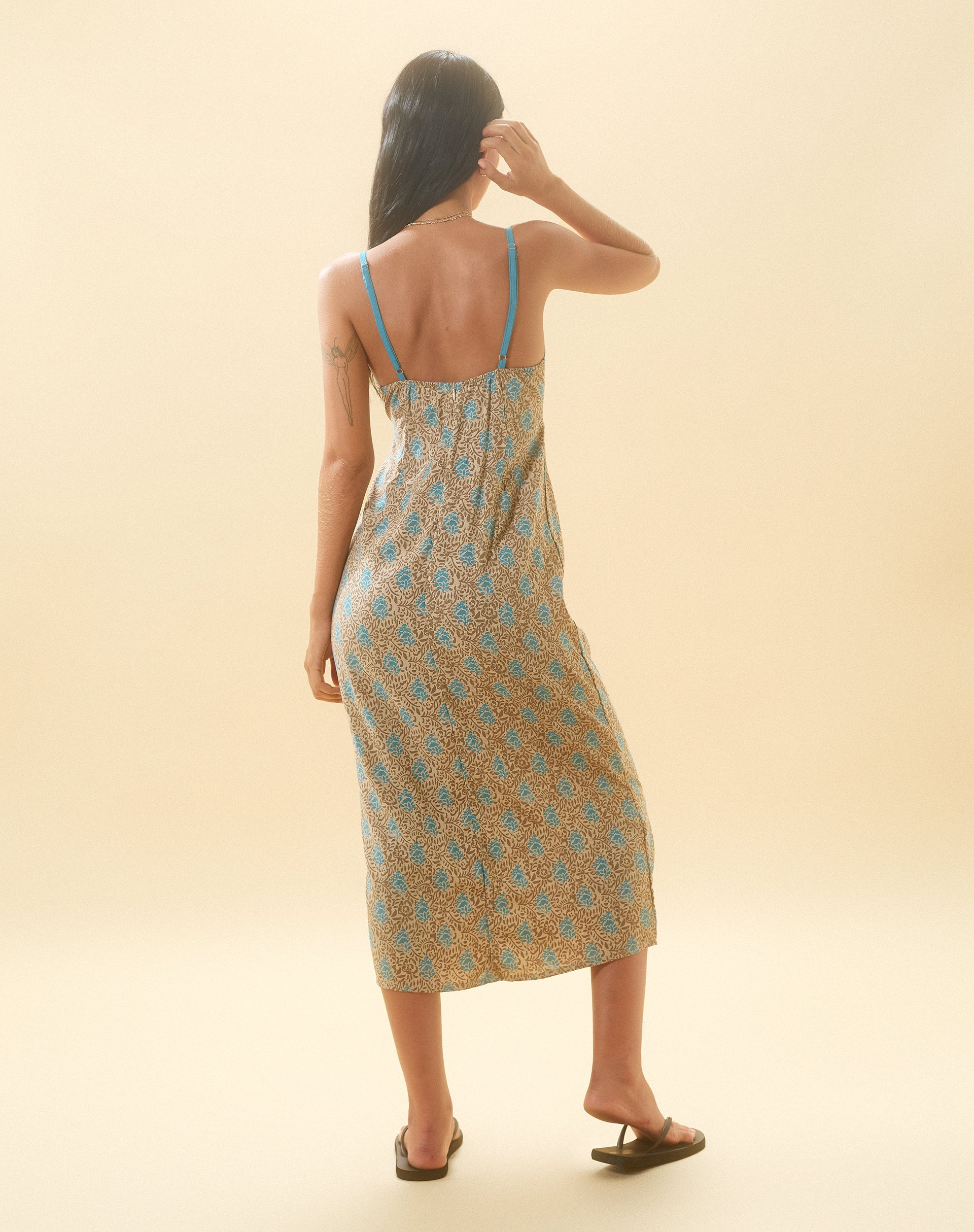 imagen de Lalu Midi Dress in Bohemian Batik Blue Brown
