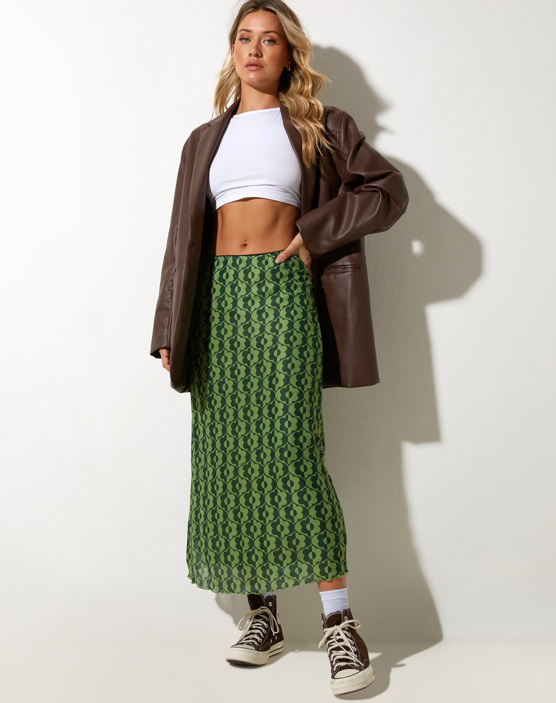 imagen de la falda Lassie Midi en verde margarita ondulado