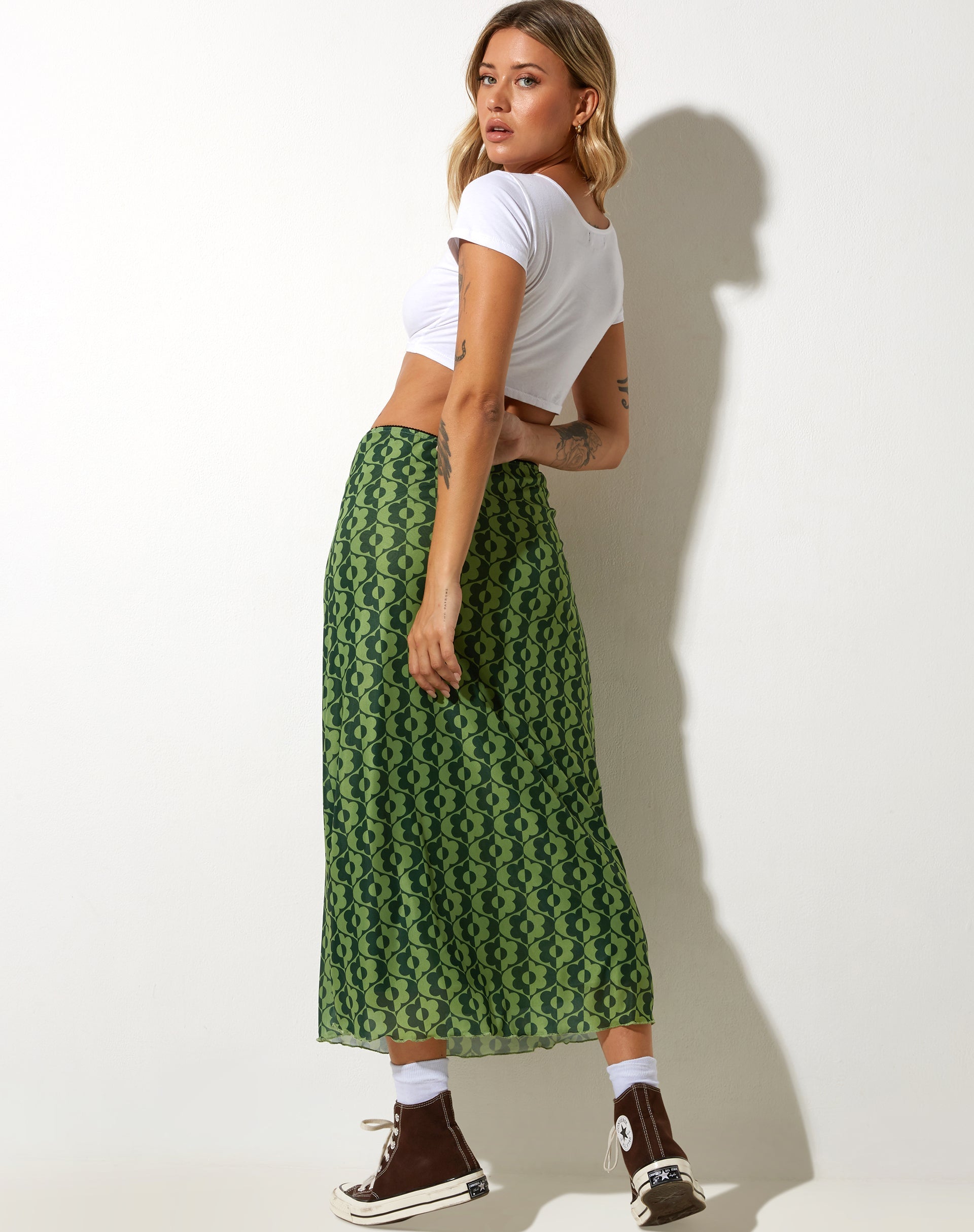 imagen de la falda Lassie Midi en verde margarita ondulado