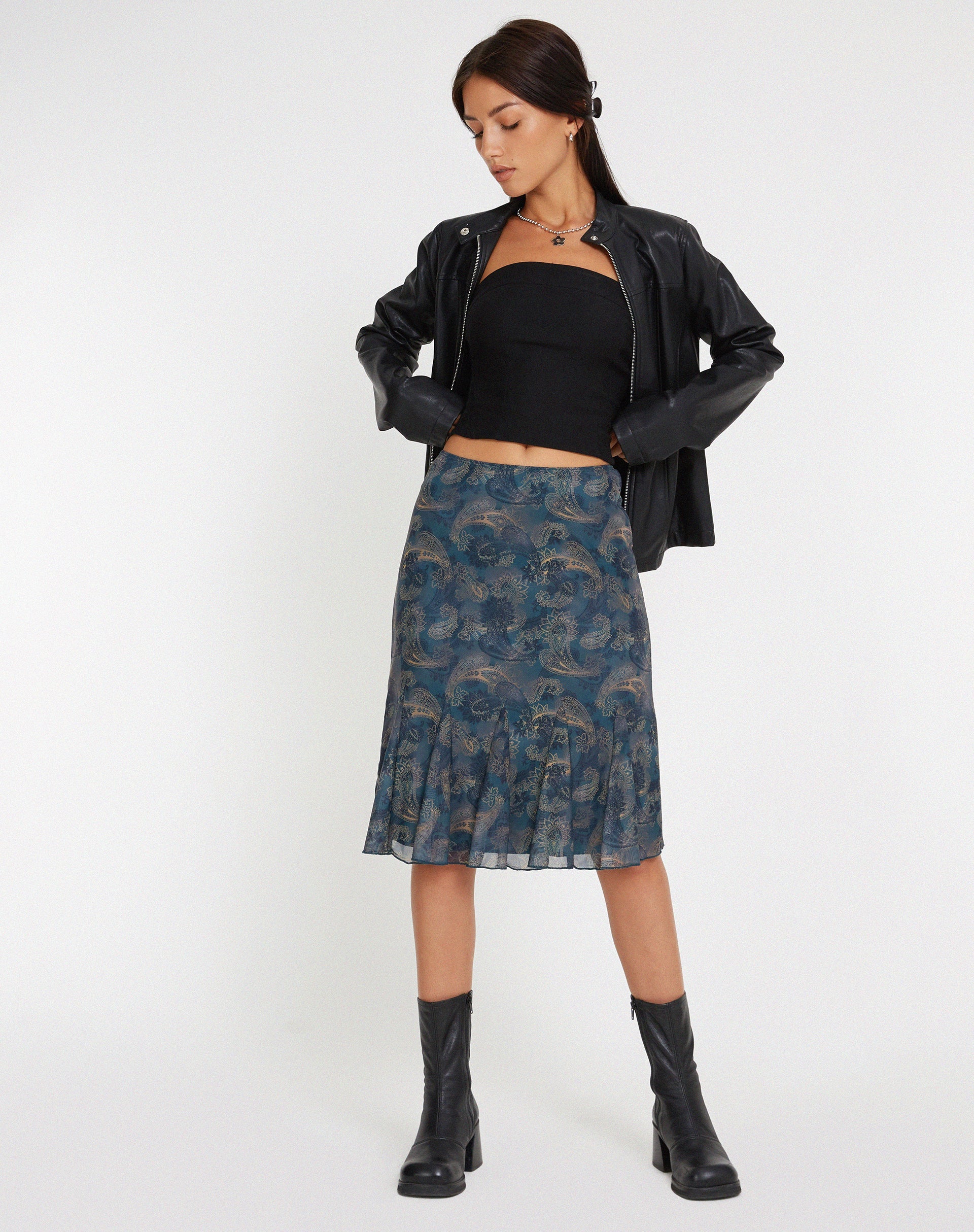 imagen de Latrix Mesh Midi Skirt in Tonal Blue Paisley