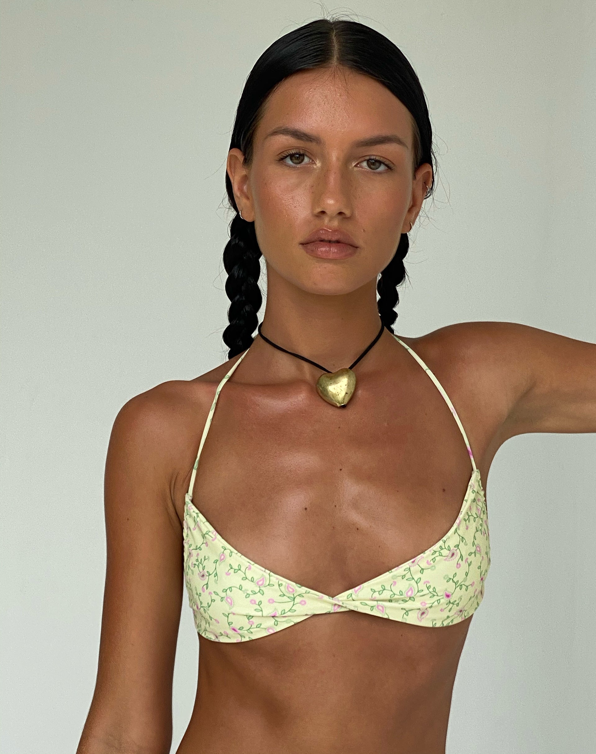 Imagen del sujetador de bikini Laufey en Paisley Fun Yellow