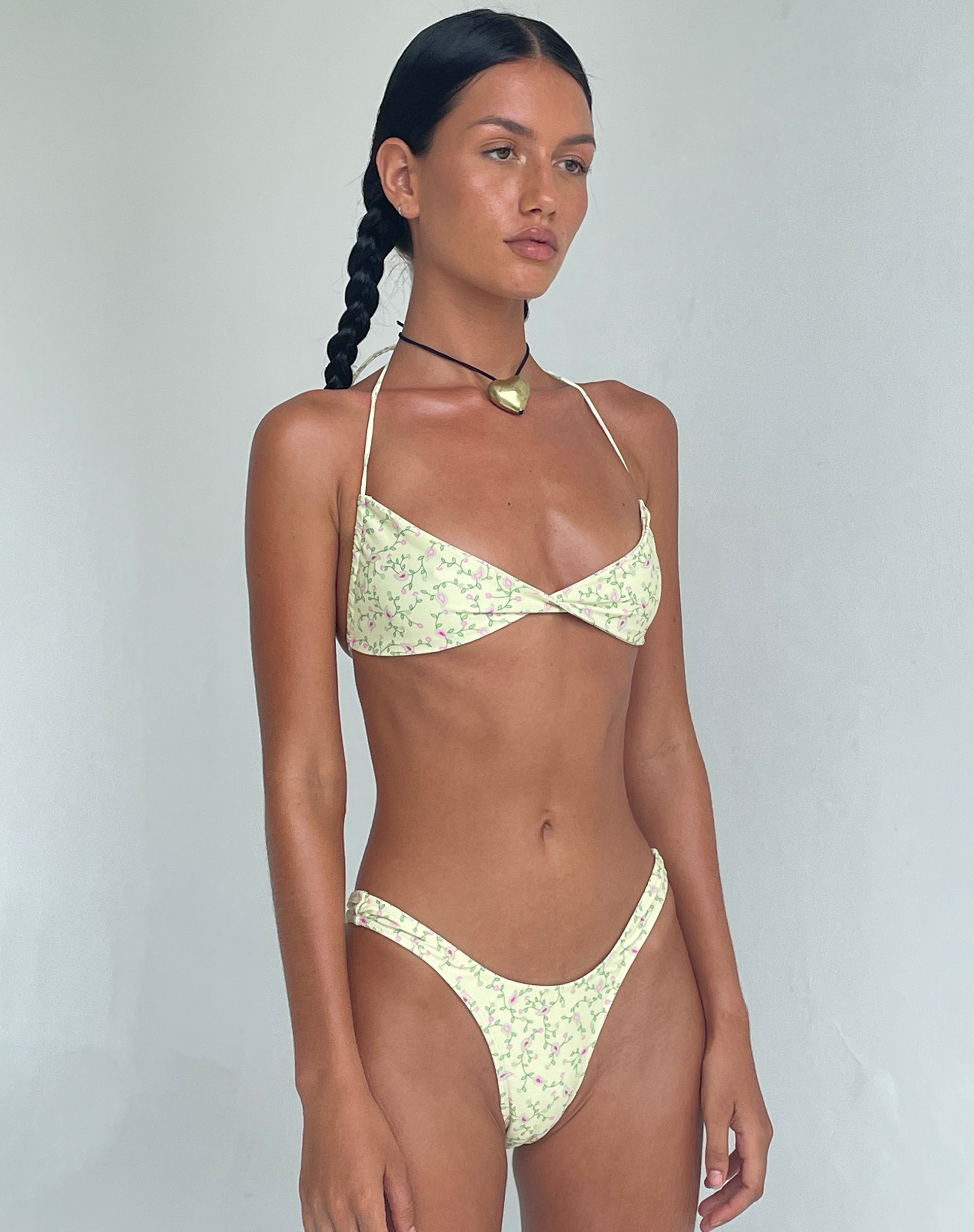 Imagen del sujetador de bikini Laufey en Paisley Fun Yellow