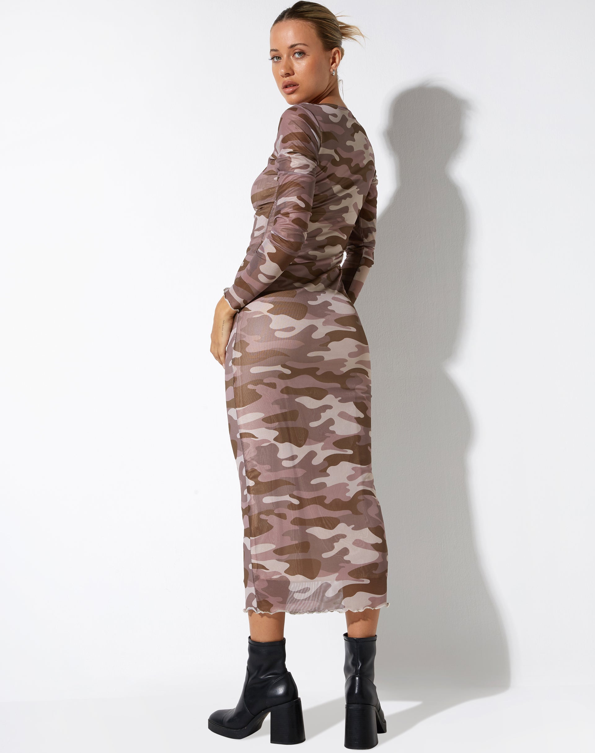 imagen de Laura Midi Dress in Camo