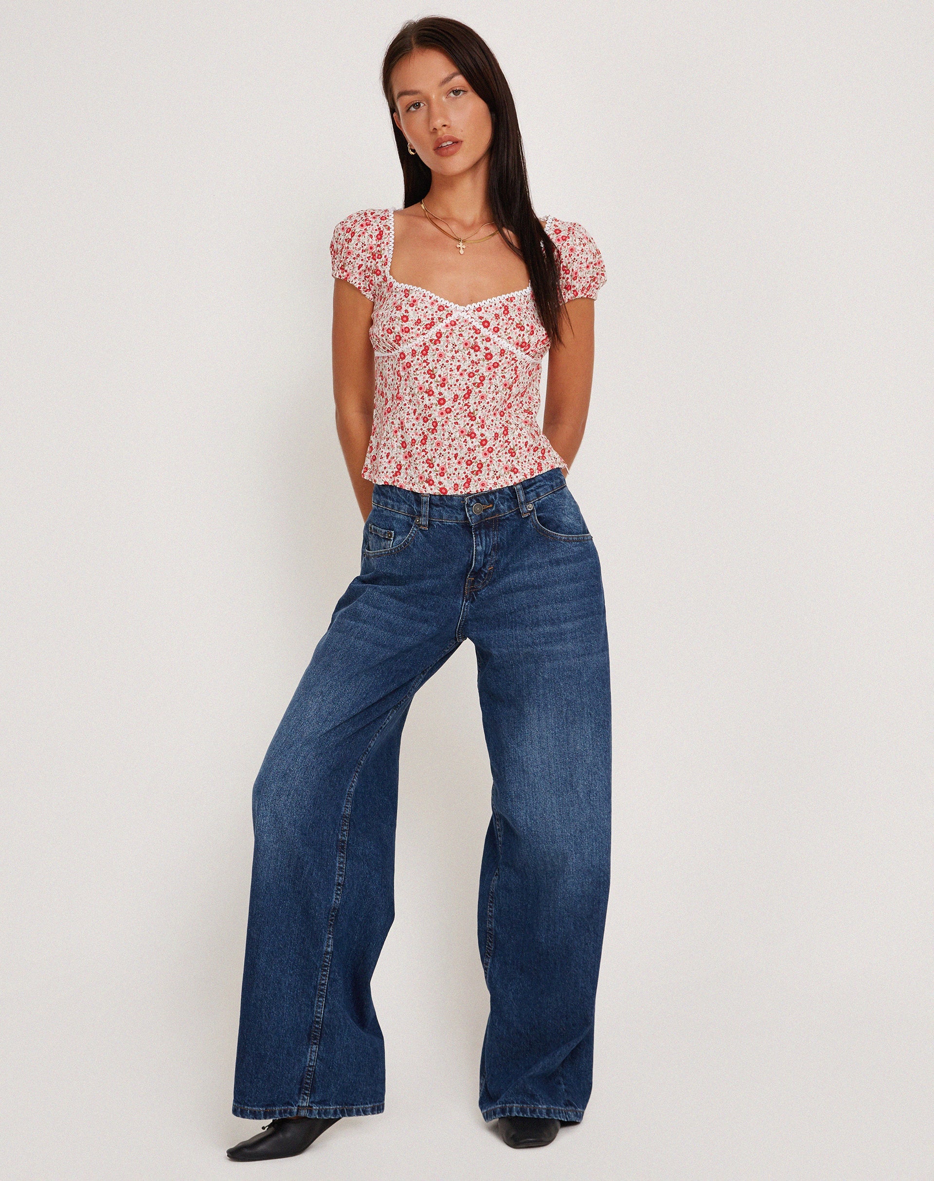 Imagen de Laz Top en Blush Red Ditsy Floral