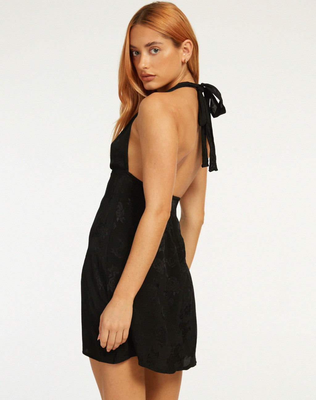 Mini Vestido Leana en Satin Rose Negro