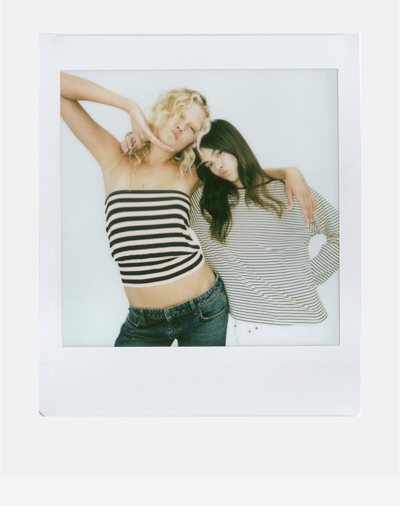 Imagen del top bandeau Leocadia en cupro a rayas negro y marfil.