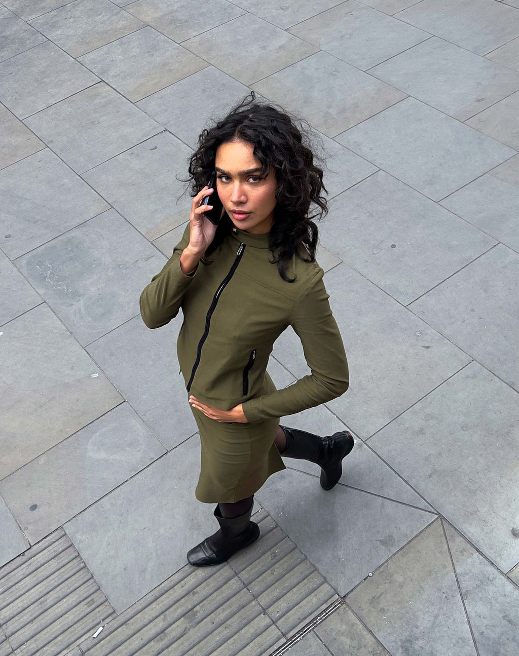 Chaqueta Livia en sastrería verde militar