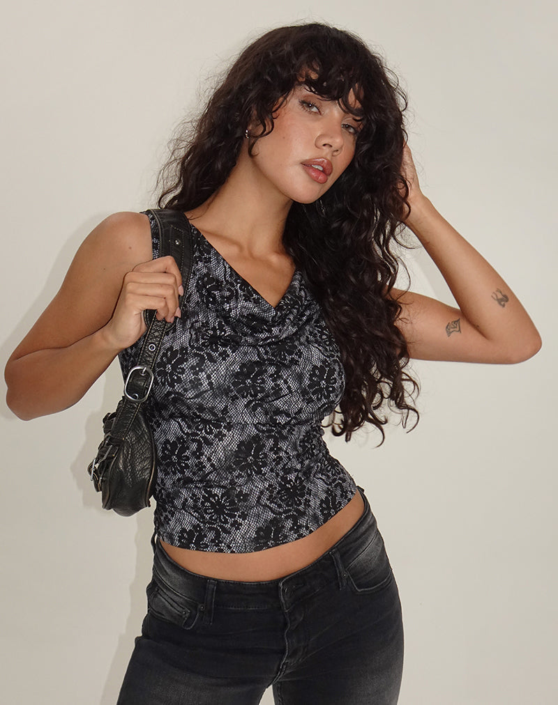 Imagen de Lizette Top Cuello Vaca en Midnight Floral Gris