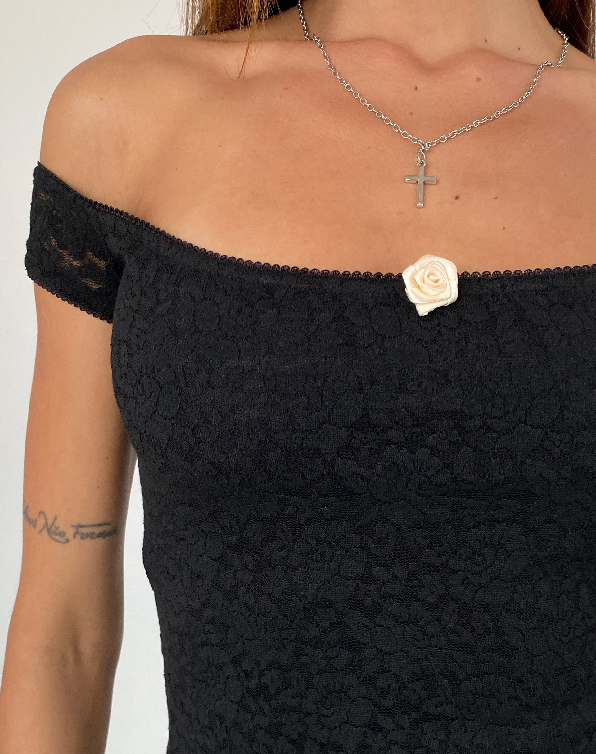 Lonnie Bardot Top de Encaje Rosa Negro