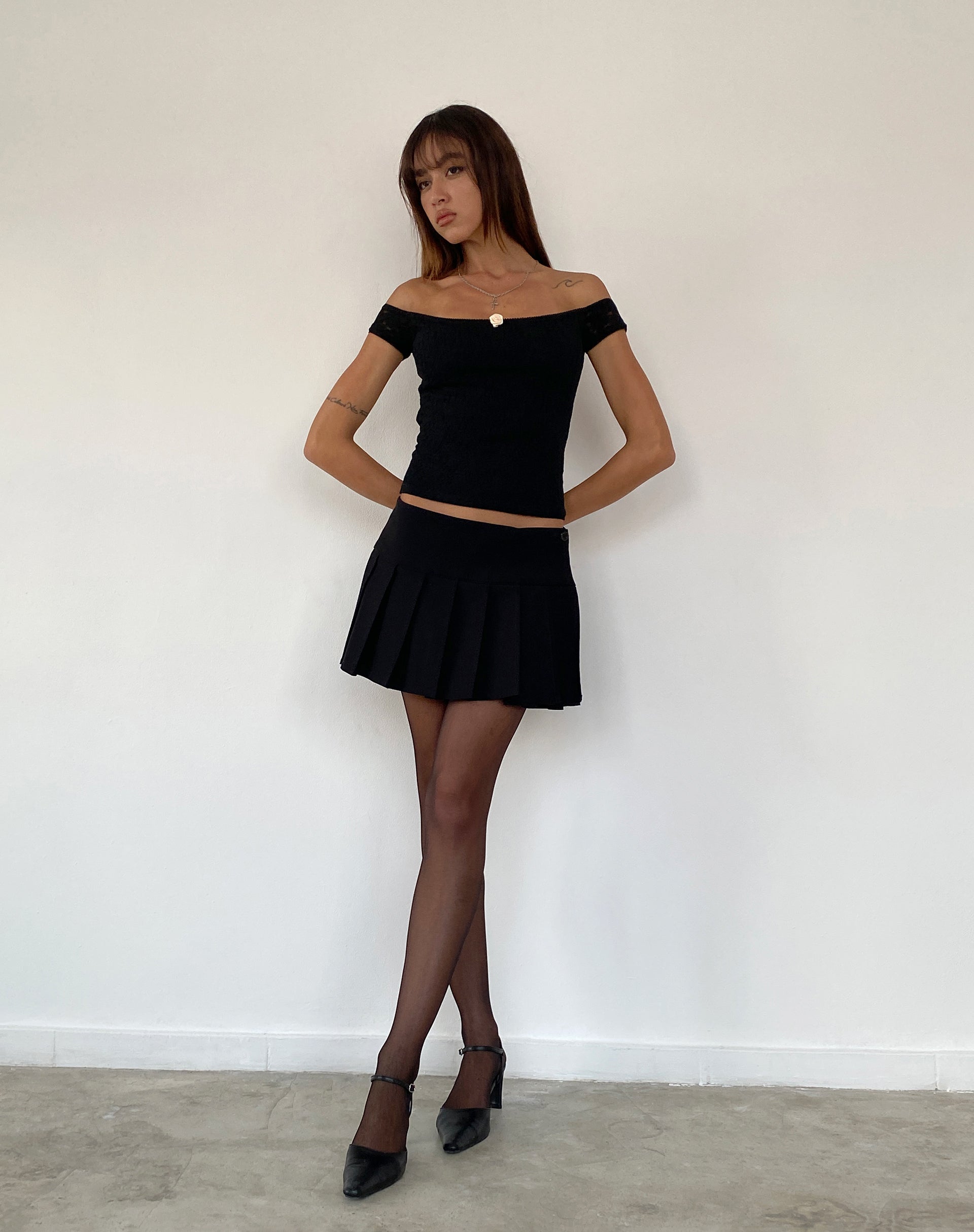 Lonnie Bardot Top de Encaje Rosa Negro