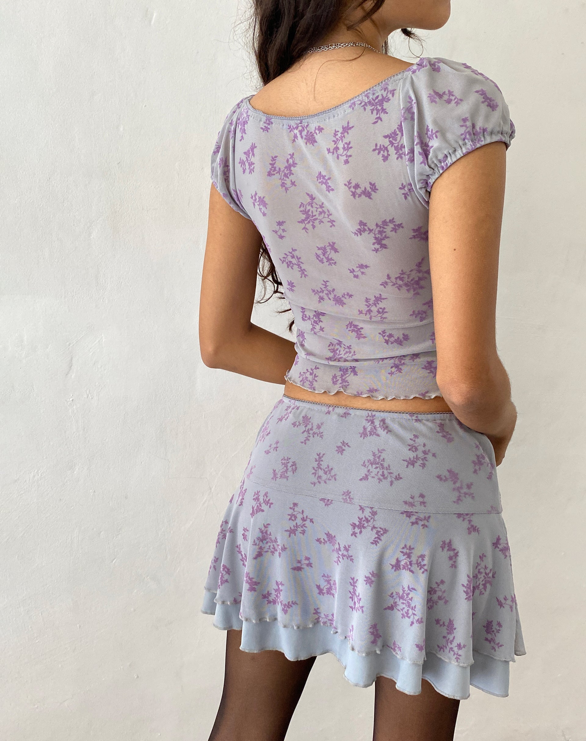 imagen de la minifalda Friska en Botanist Flock morado