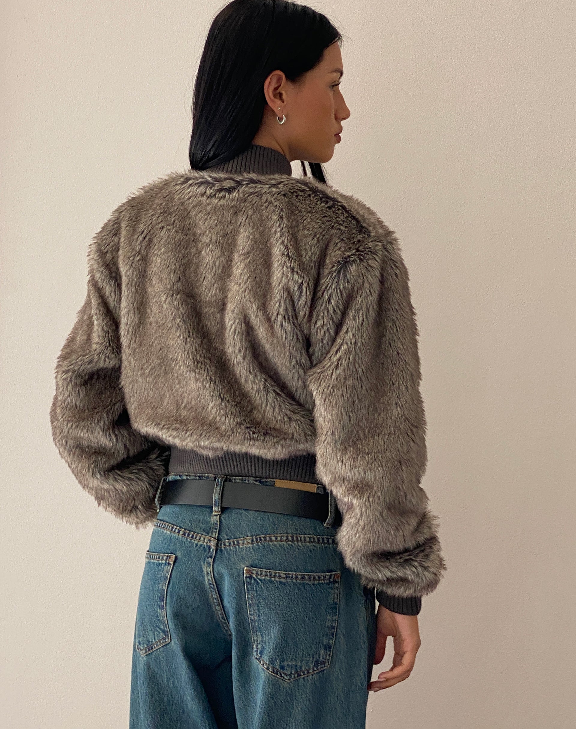 Imagen de la chaqueta Lovina de piel sintética marrón