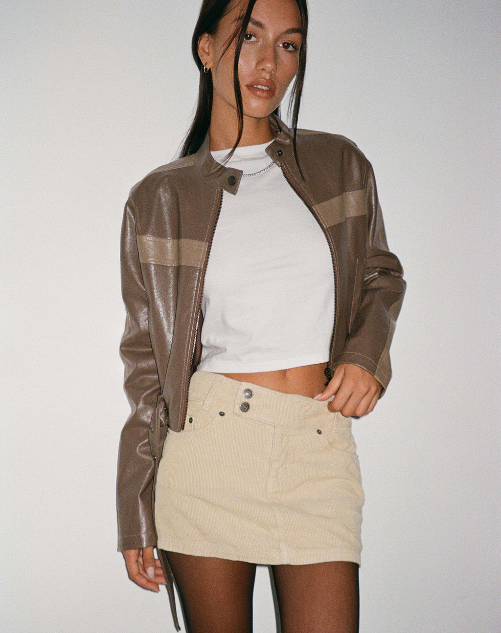 Minifalda de cintura baja en Cord Light Tan