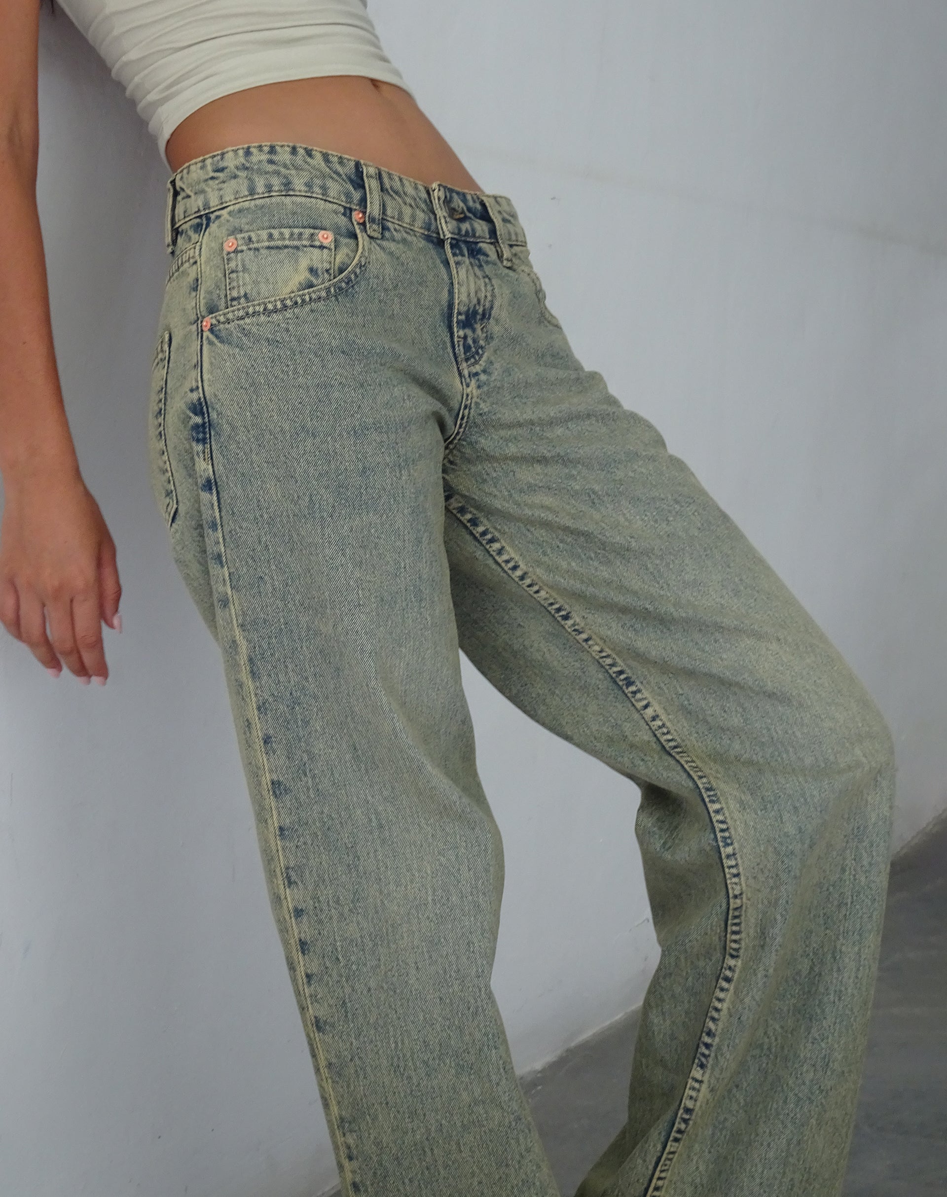 Imagen de Low Rise Parallel Jeans in Sandy Blue Acid