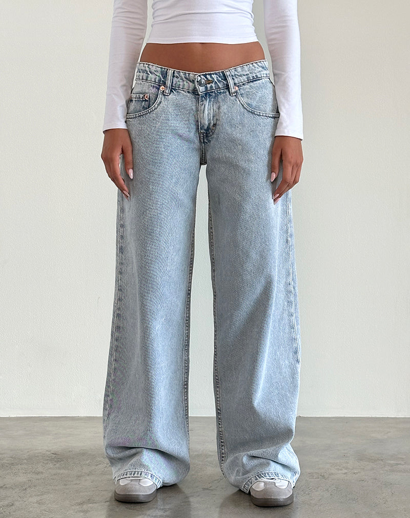Imagen de Low Rise Roomy Jeans in 80's Light Wash Blue