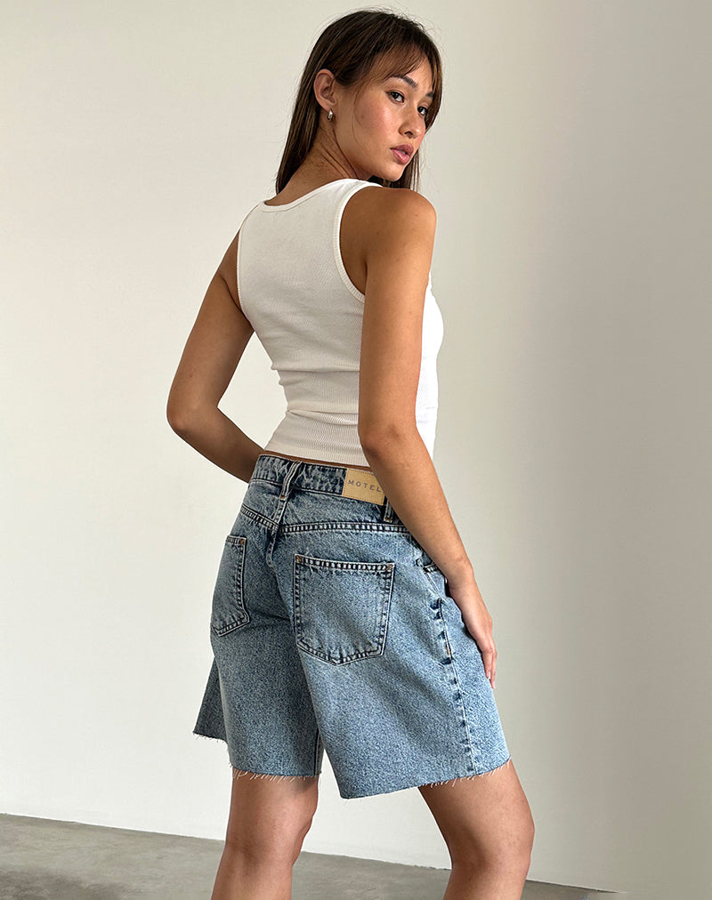 Image of Pantalones cortos amplios de tiro bajo en lavado azul vintage