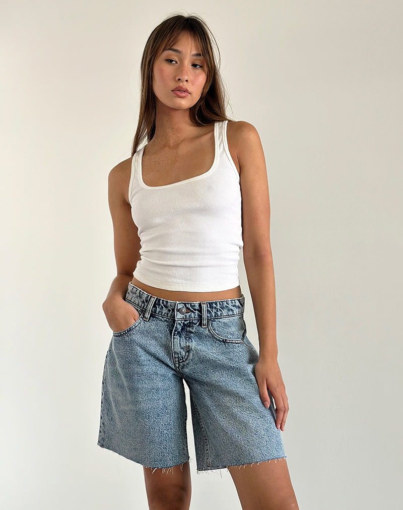 Pantalones cortos amplios de tiro bajo en lavado azul vintage