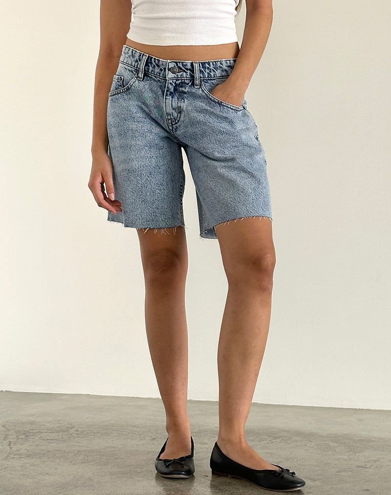 Pantalones cortos amplios de tiro bajo en lavado azul vintage
