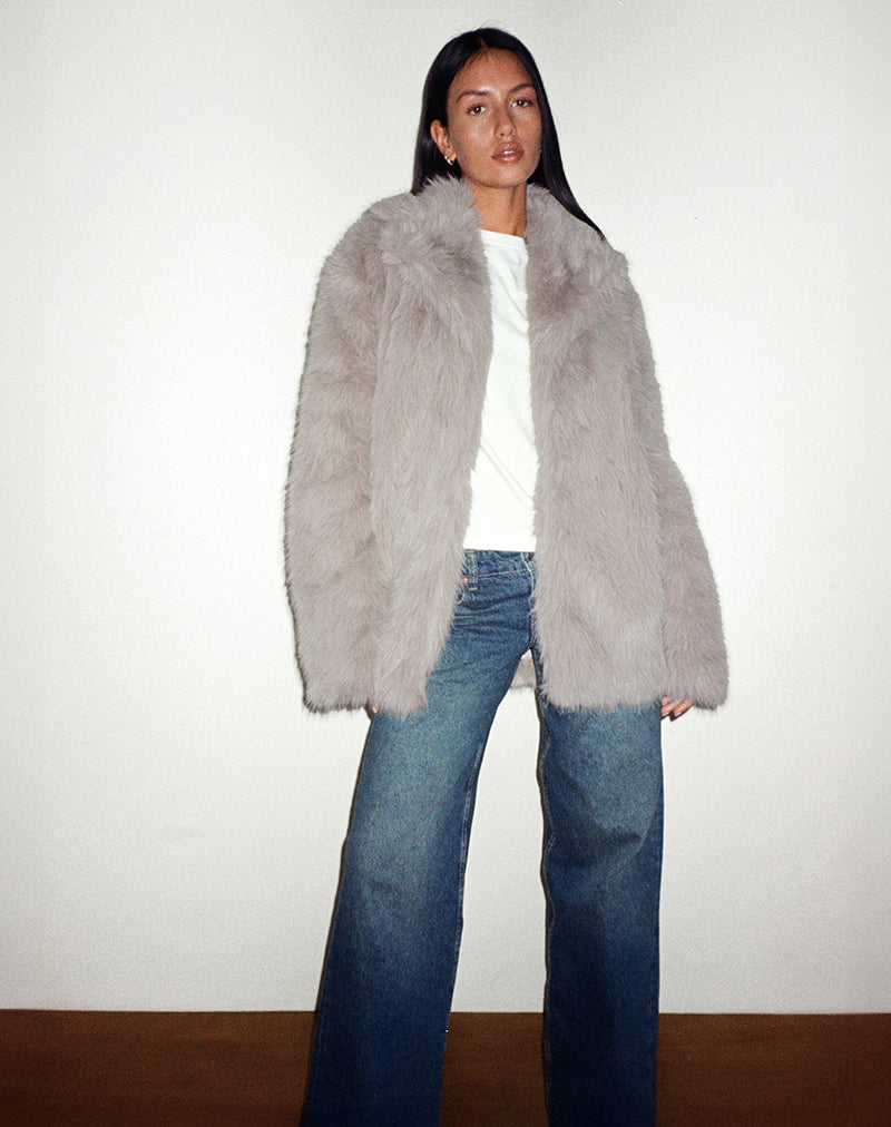 Imagen de la chaqueta Lupita de piel sintética Topo