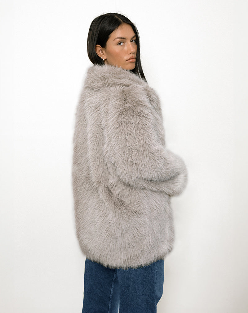 Imagen de la chaqueta Lupita de piel sintética Topo