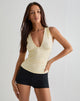 Imagen de Lycia Plunge Top en crema con microestampado de lunares negro