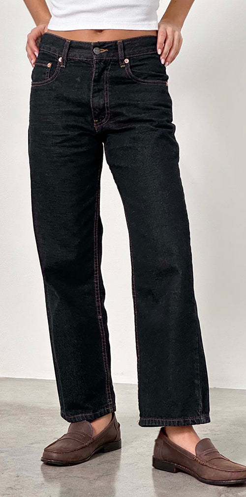 Imagen de Mid Rise Awkward Parallel Jeans en Indigo