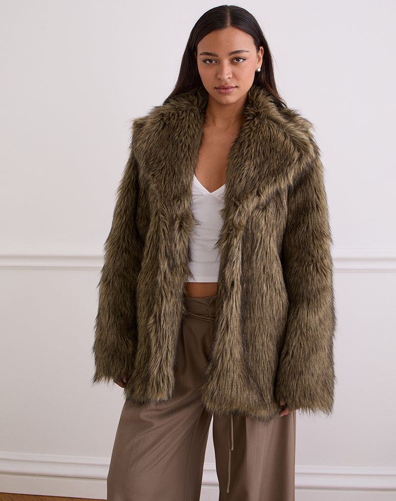 Chaqueta Lupita de pelo largo sintético marrón