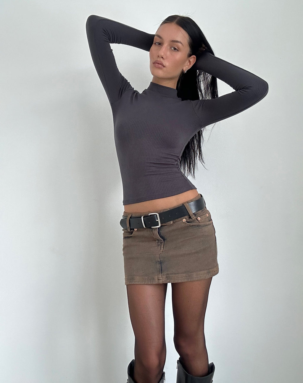 Top de manga larga y cuello alto Mabel en canalé Black Forest